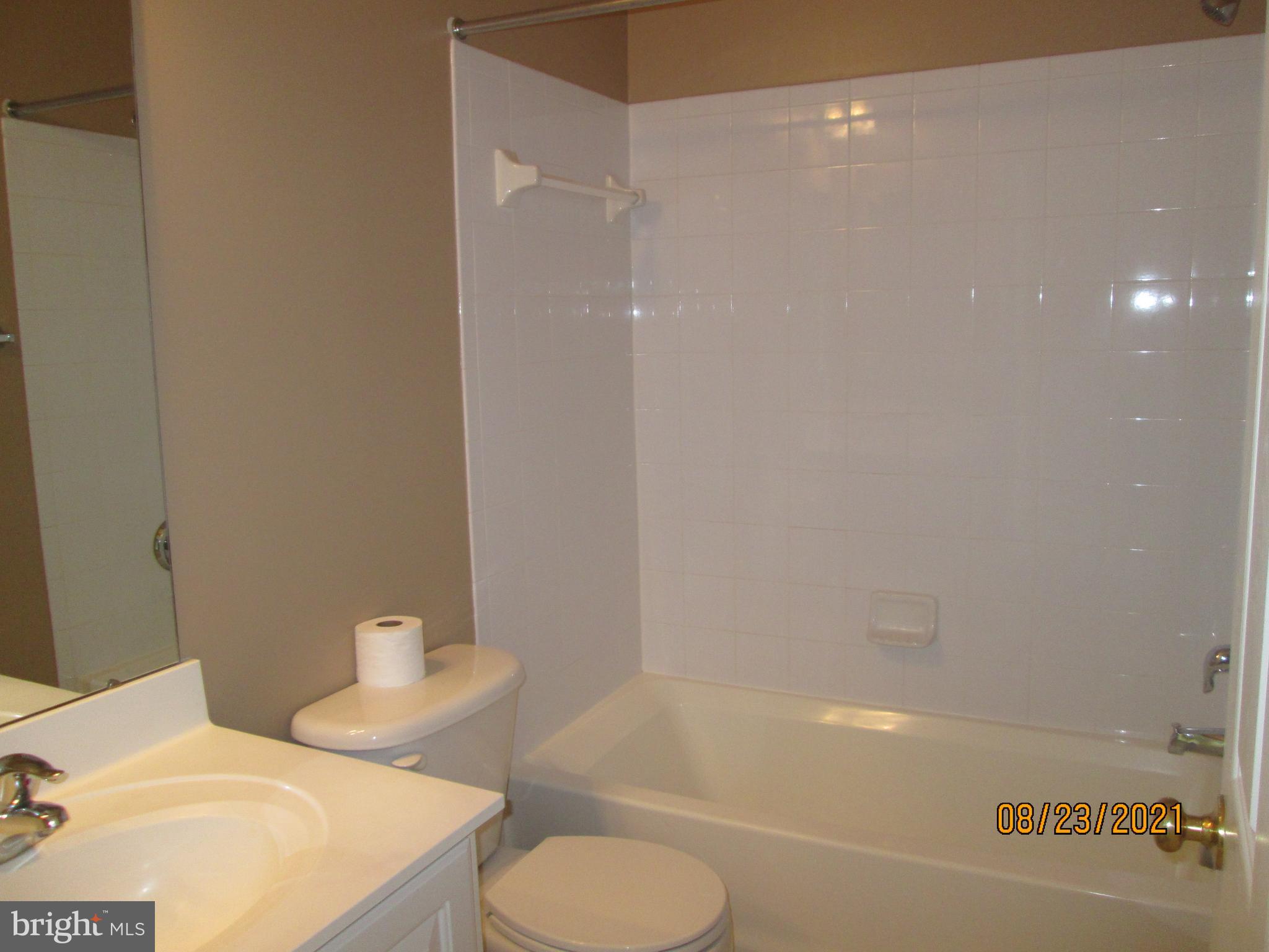 RESIDENCES AT SULLIVAN - Residential Lease