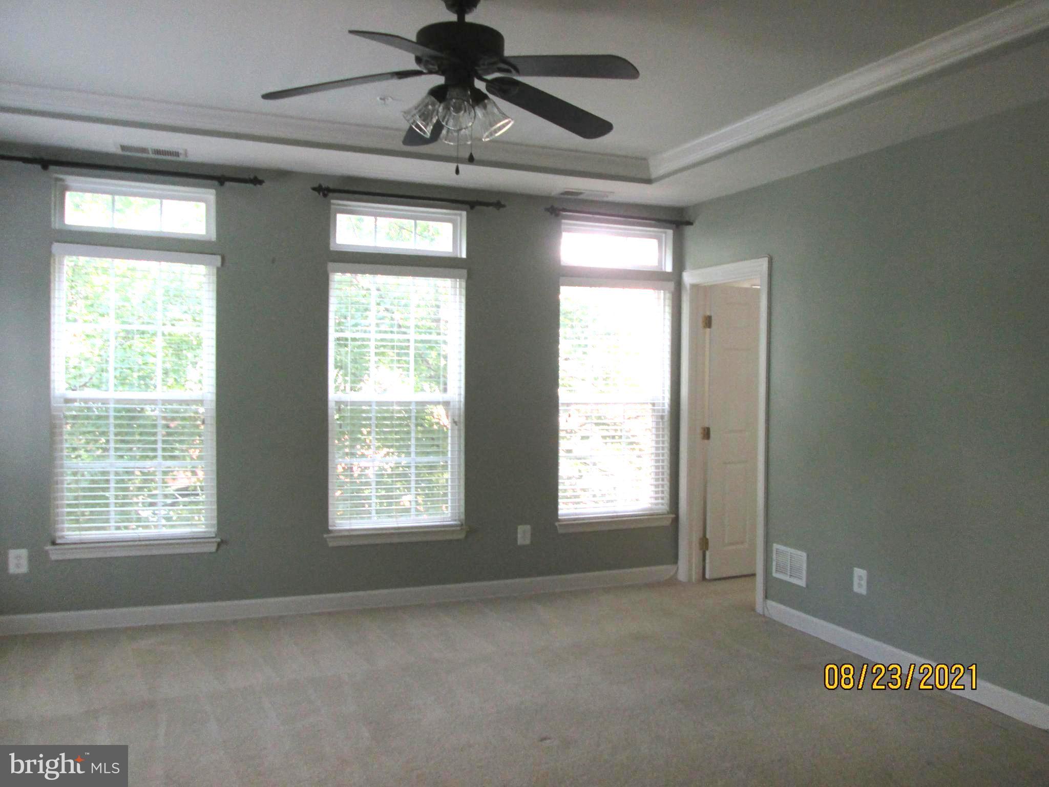 RESIDENCES AT SULLIVAN - Residential Lease