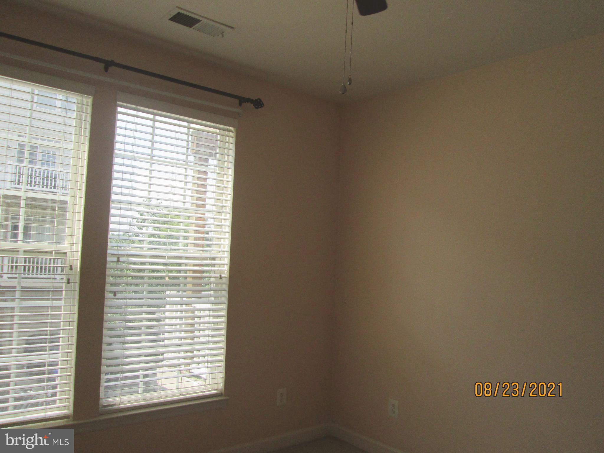 RESIDENCES AT SULLIVAN - Residential Lease