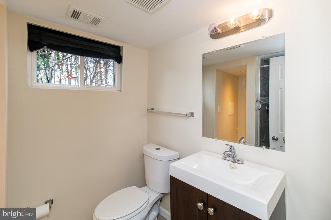 TEMPLE HILLS - Residential