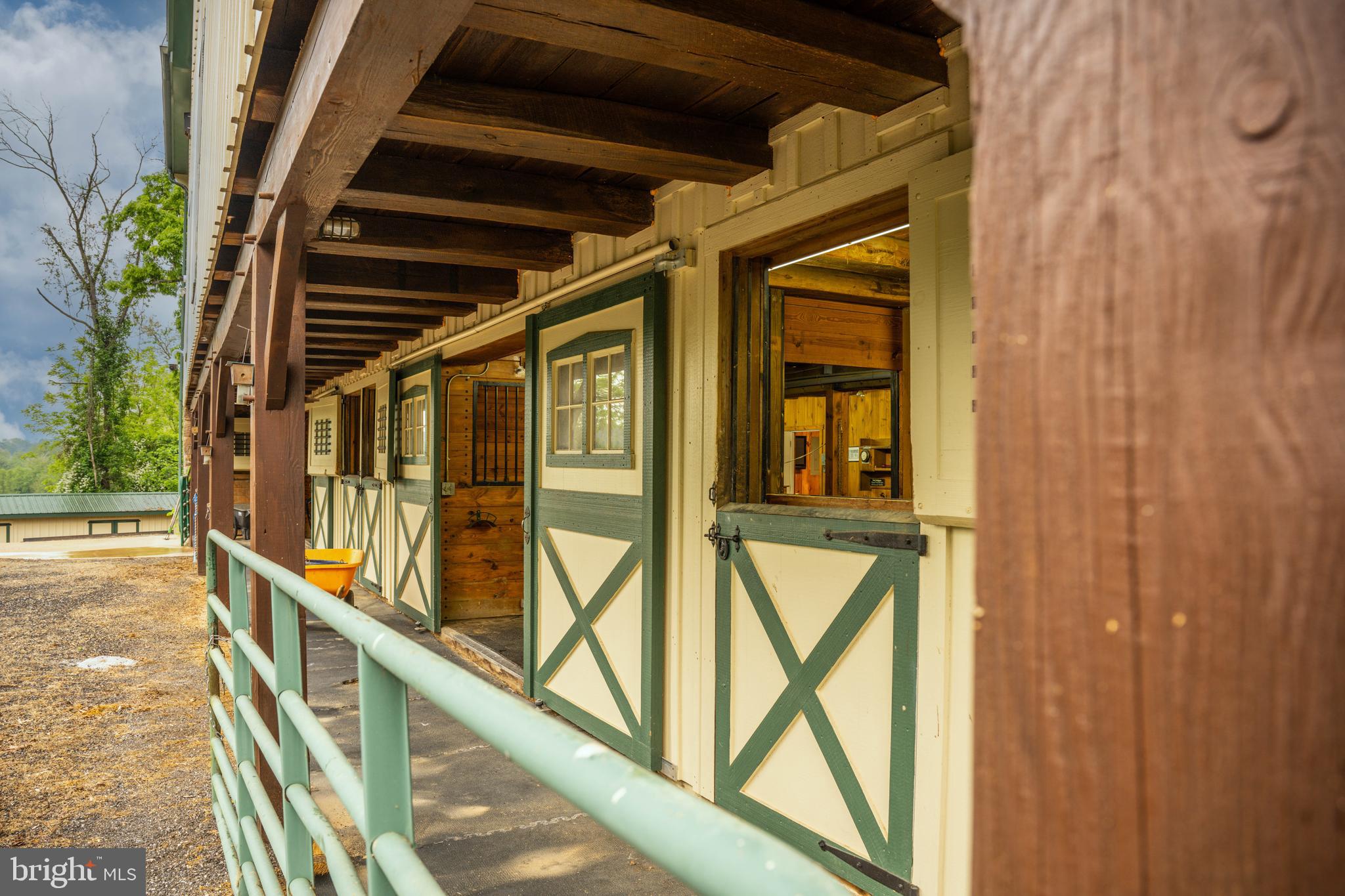 NOTTINGHAMSHIRE FARMS - Residential