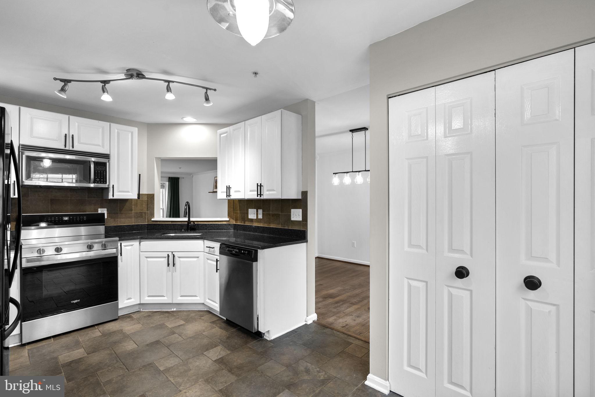 WINDGATE CONDO - Residential