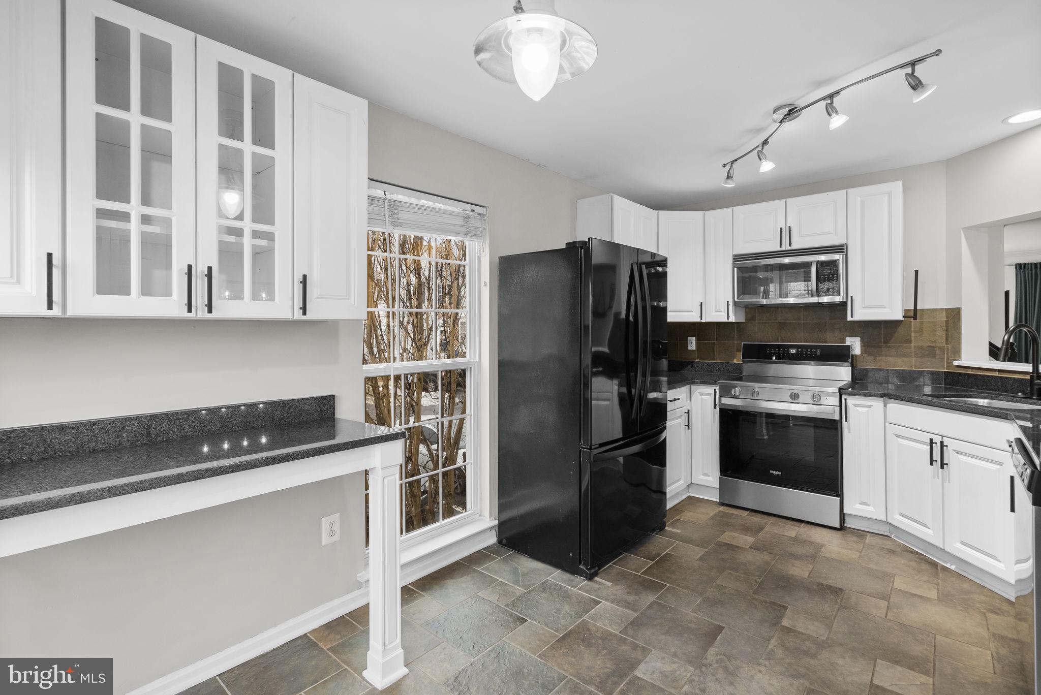 WINDGATE CONDO - Residential