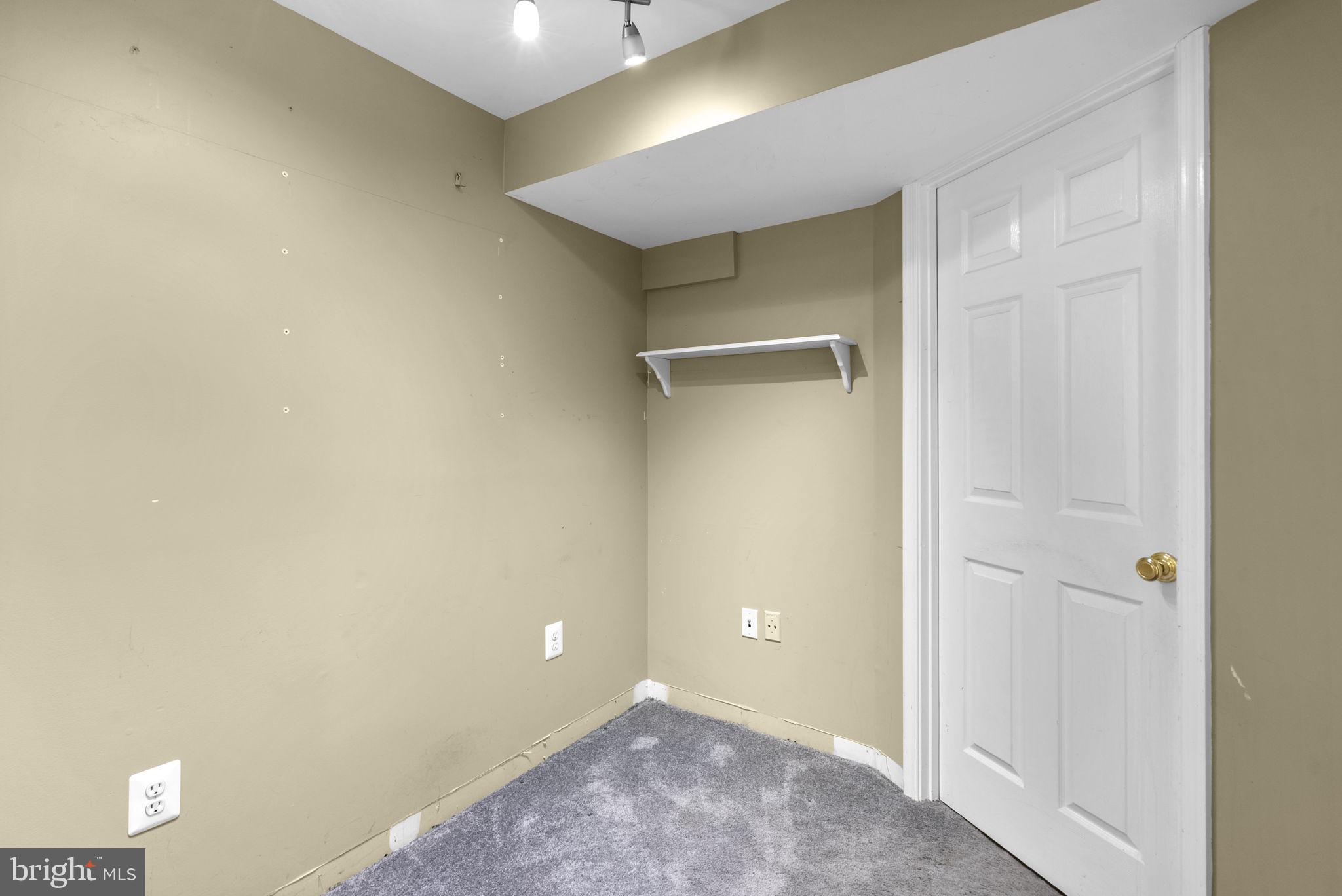 WINDGATE CONDO - Residential