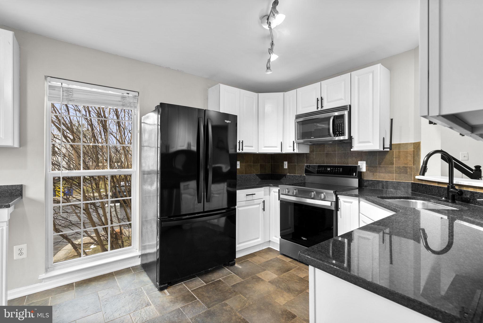 WINDGATE CONDO - Residential