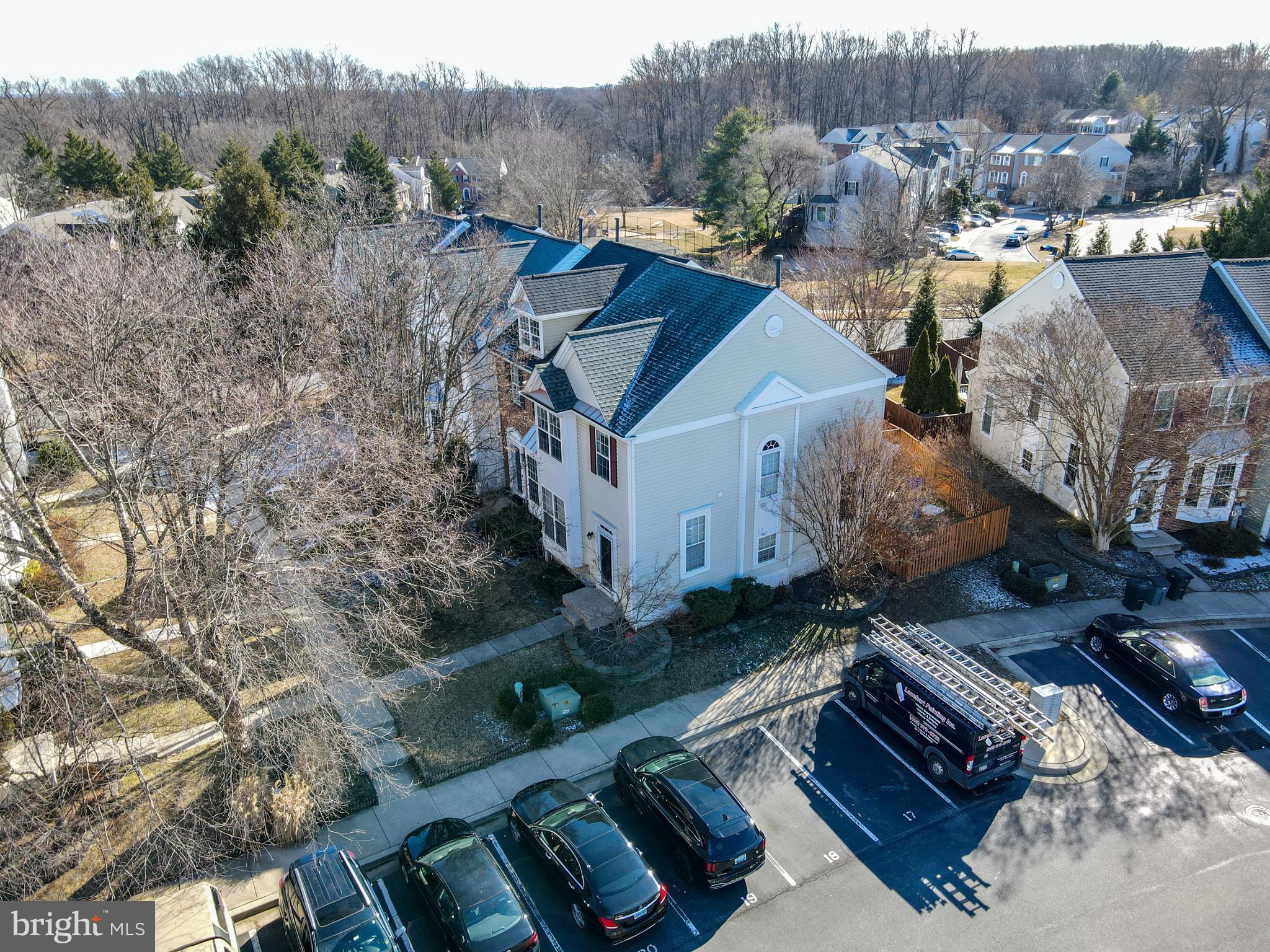 WINDGATE CONDO - Residential