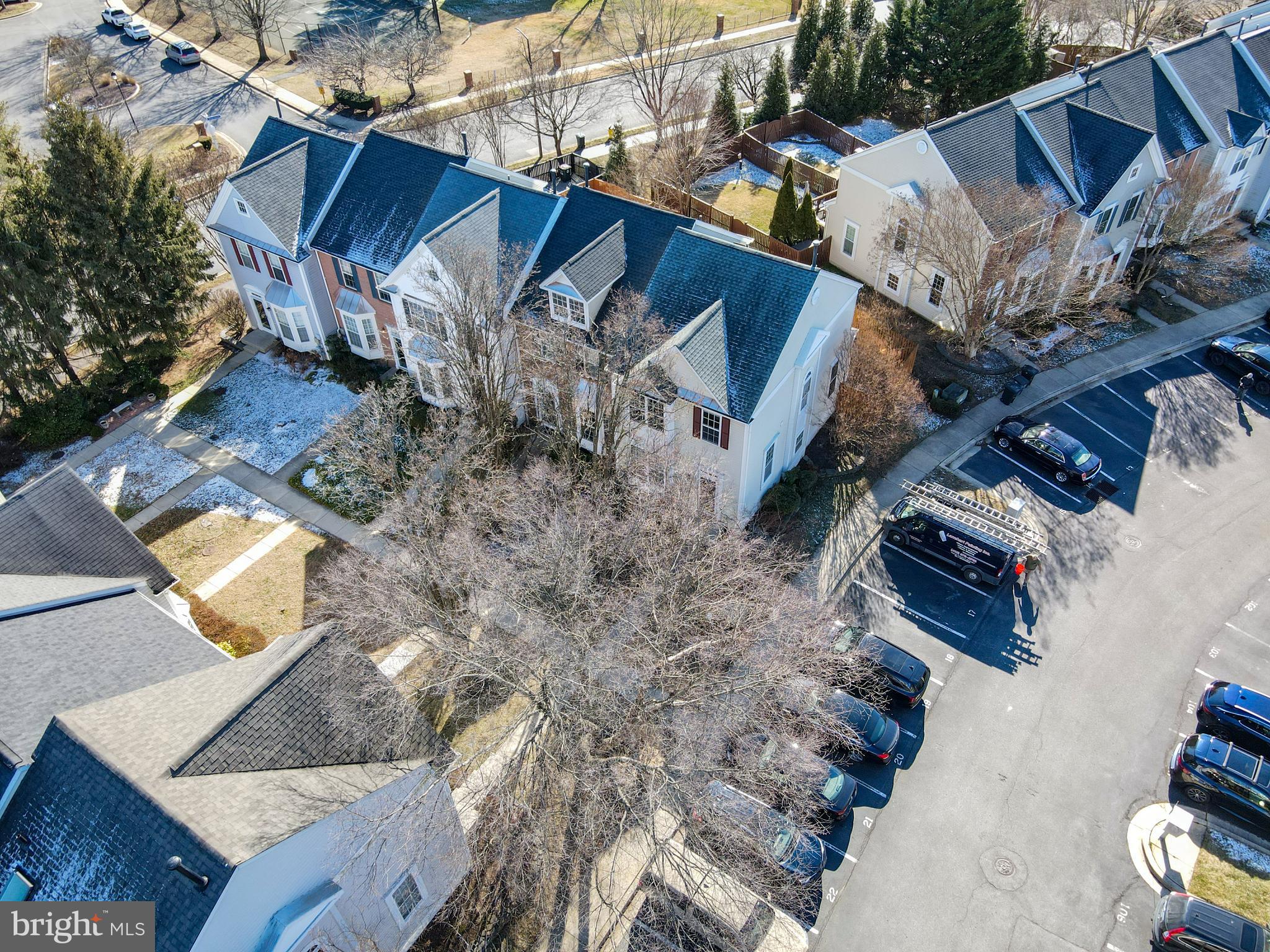 WINDGATE CONDO - Residential