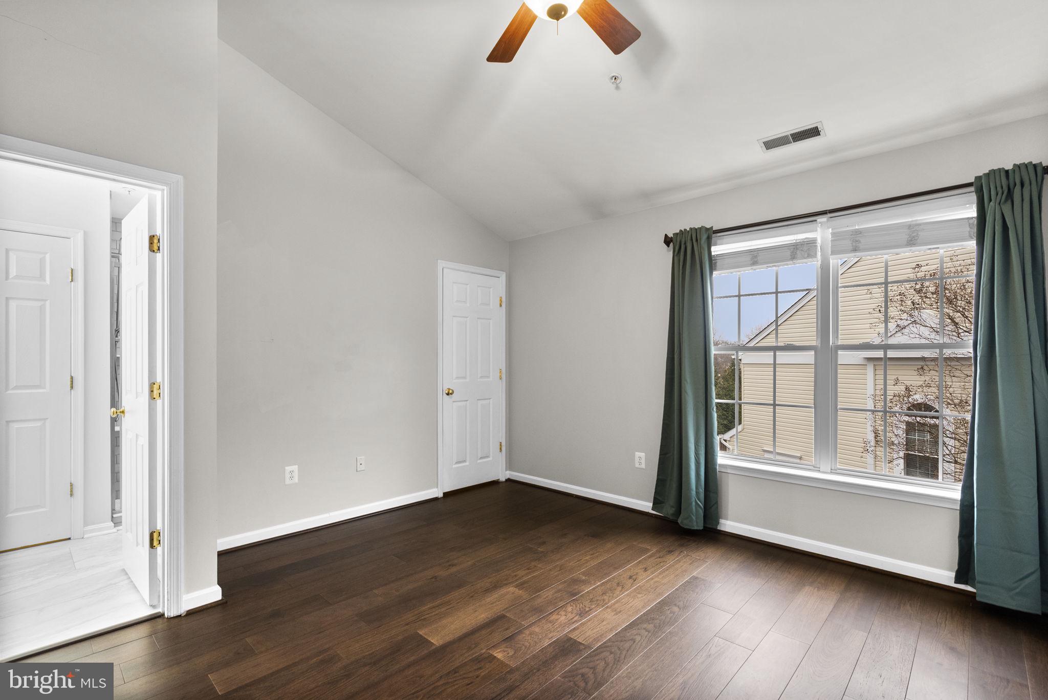 WINDGATE CONDO - Residential