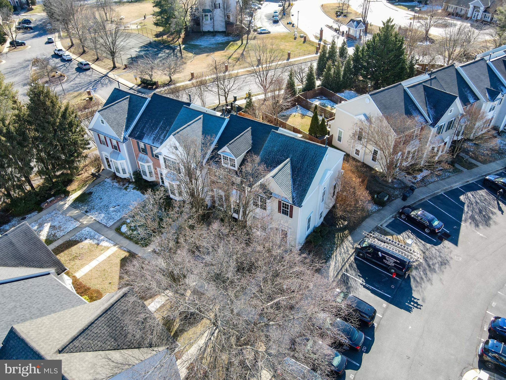 WINDGATE CONDO - Residential