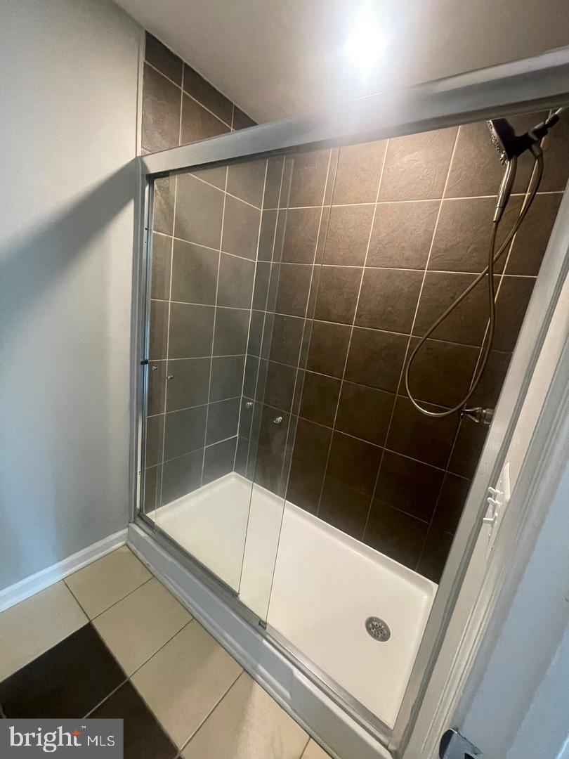 ARUNDEL VILLAGE - Residential Lease