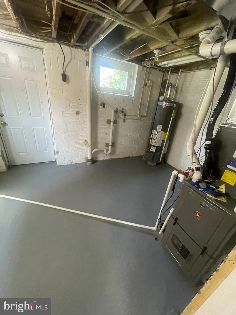 ARUNDEL VILLAGE - Residential Lease