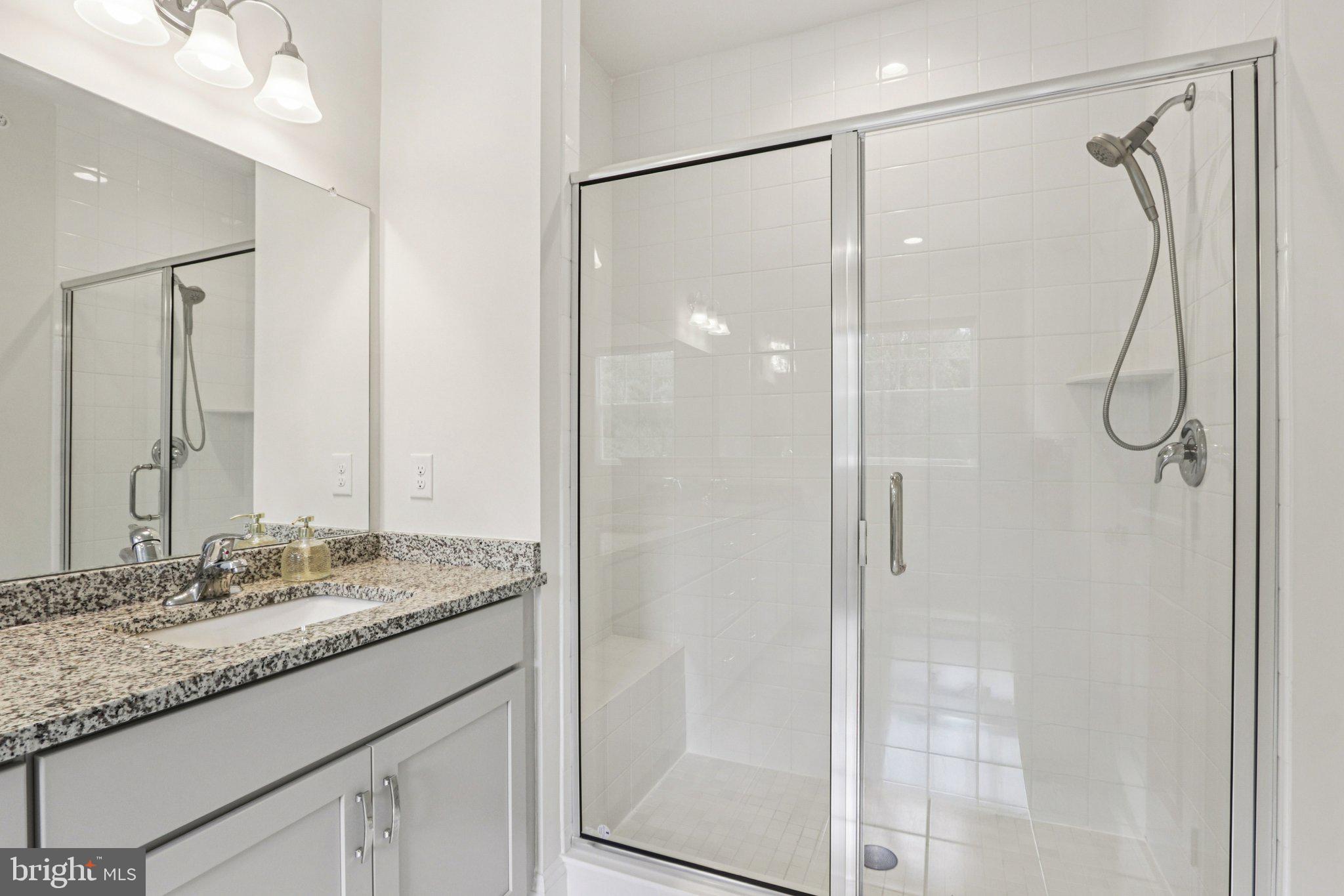 WILLISTOWN POINT - Residential