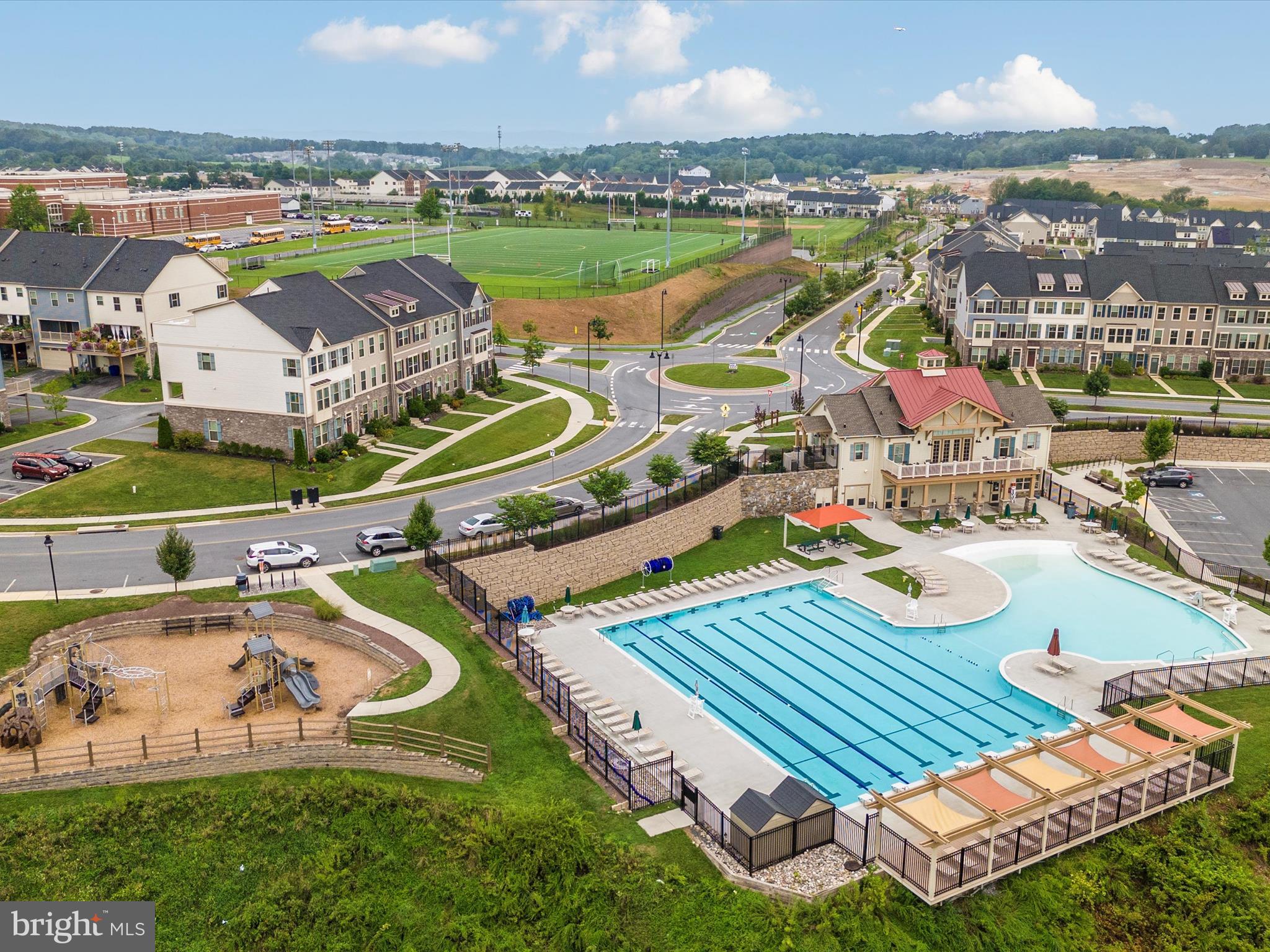 LAKE LINGANORE TOWN CENTER - Residential