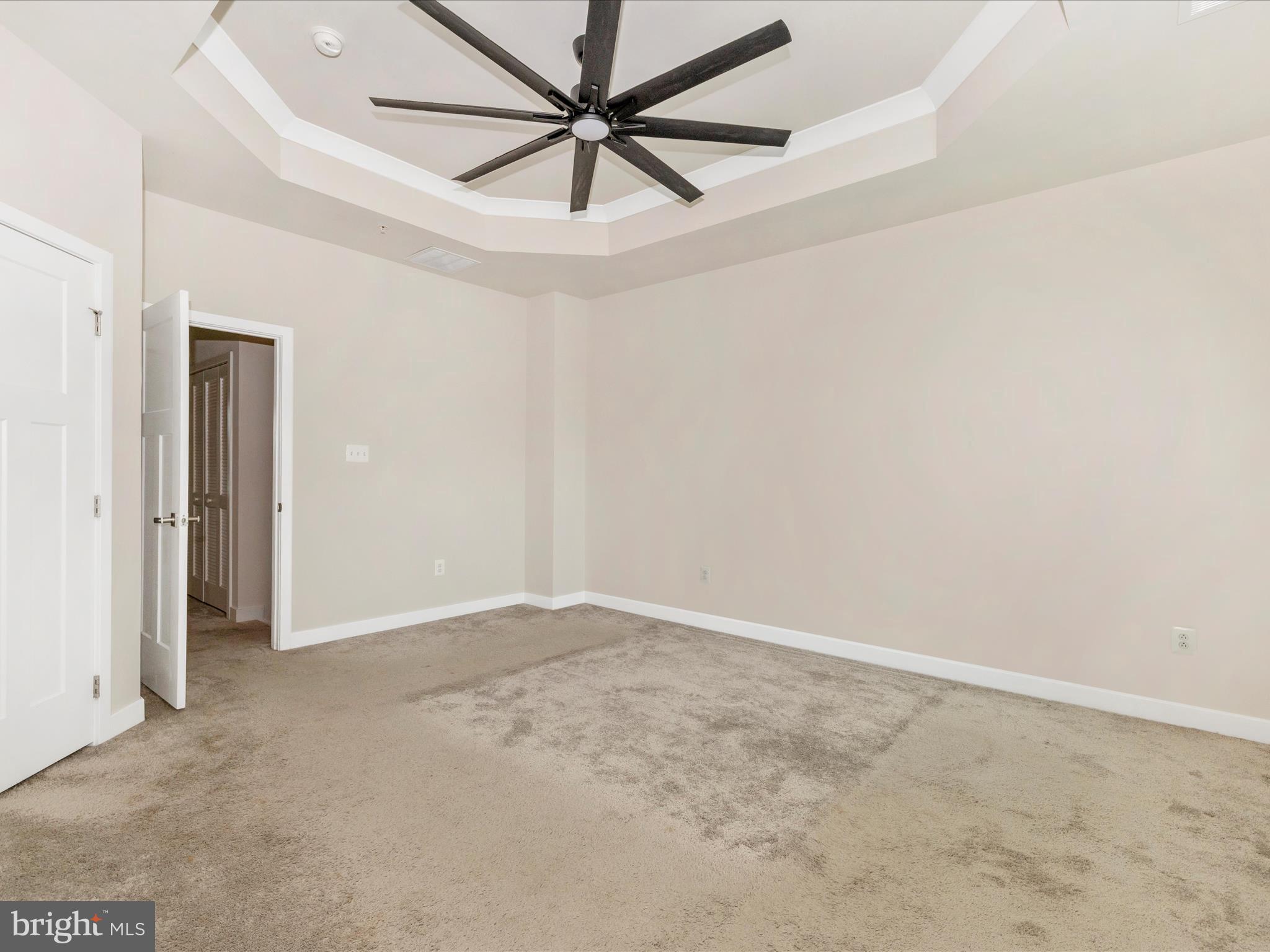 LAKE LINGANORE TOWN CENTER - Residential