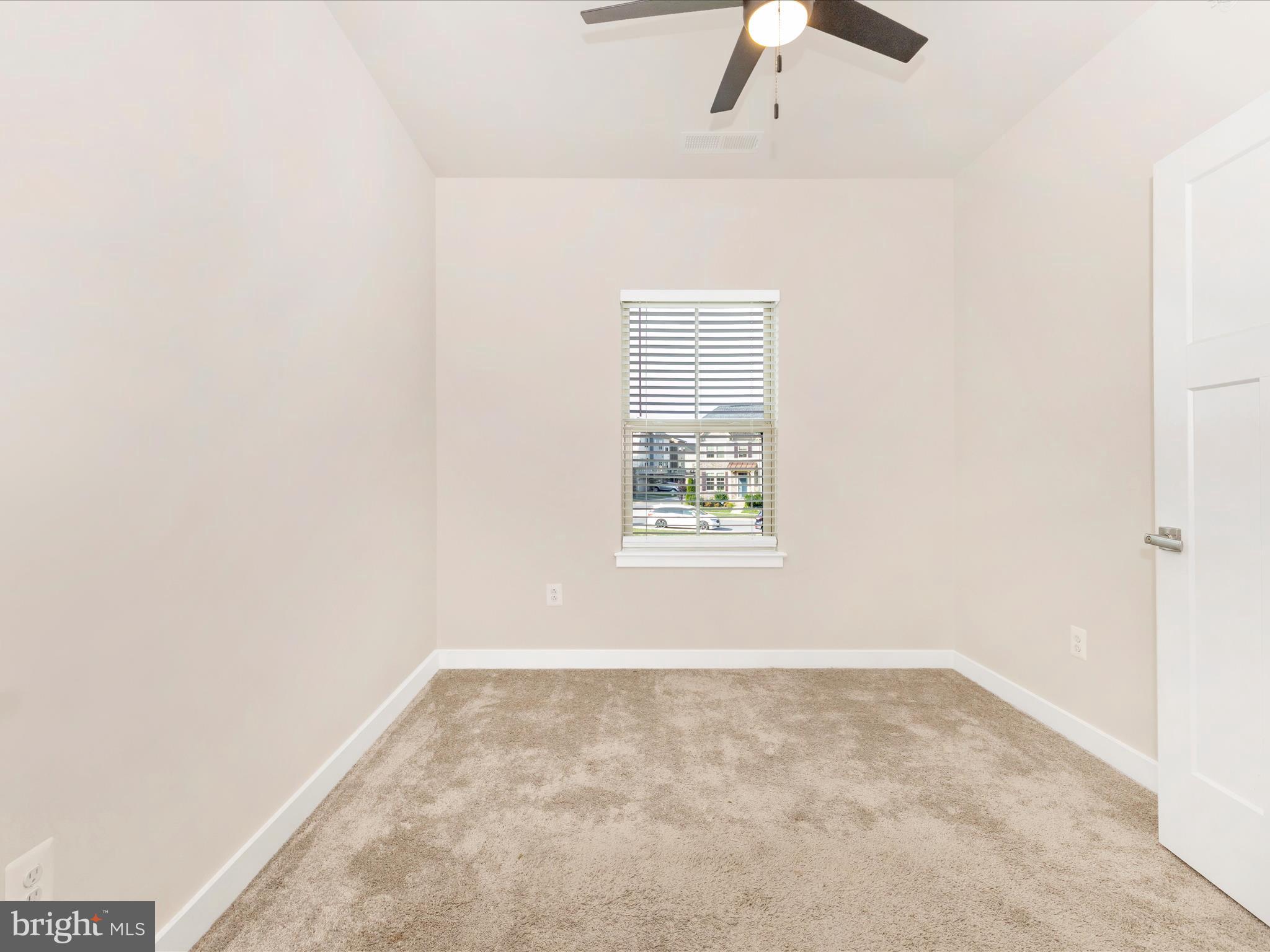 LAKE LINGANORE TOWN CENTER - Residential