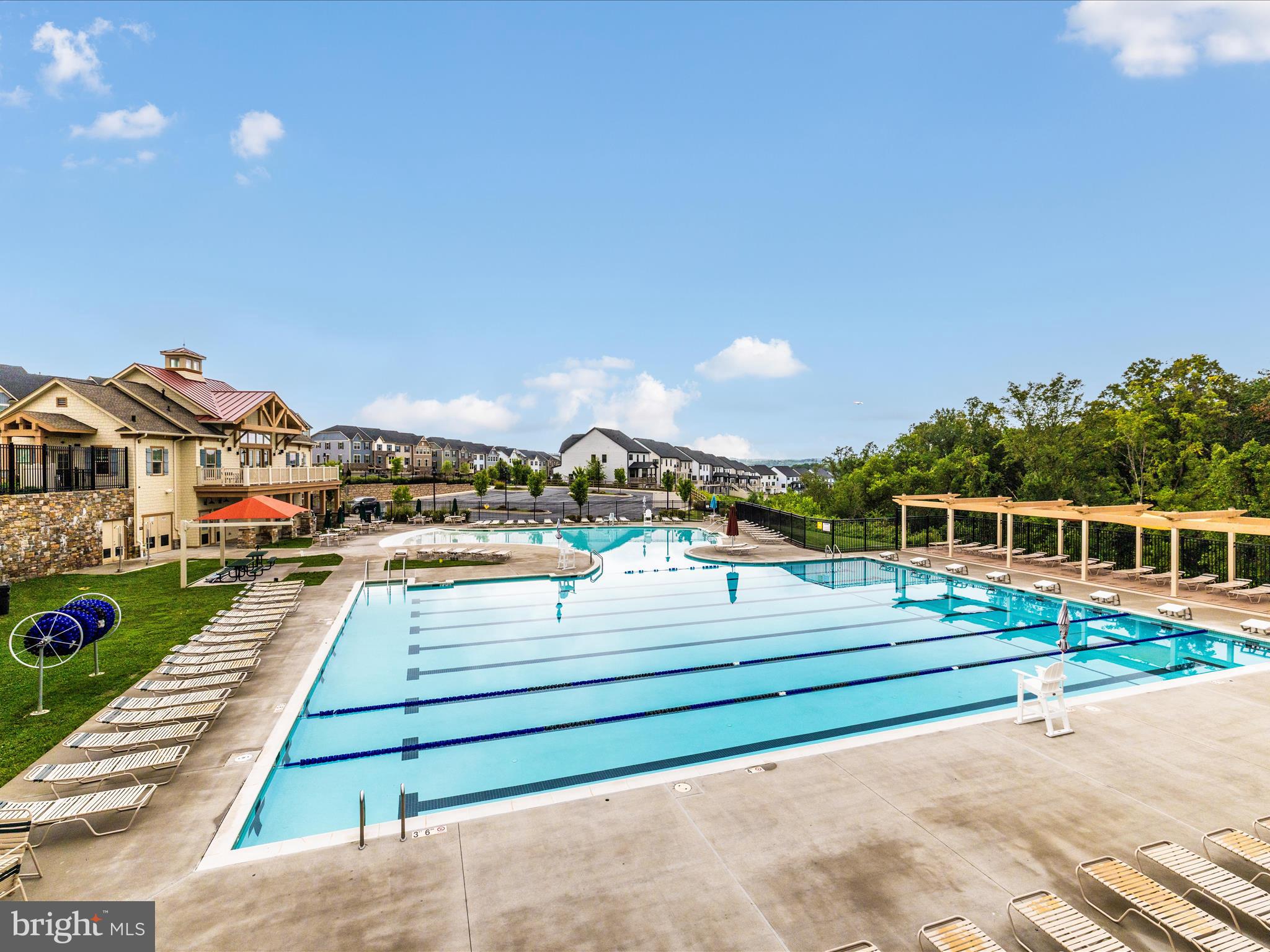 LAKE LINGANORE TOWN CENTER - Residential