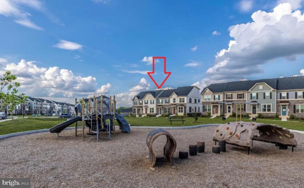 LAKE LINGANORE TOWN CENTER - Residential