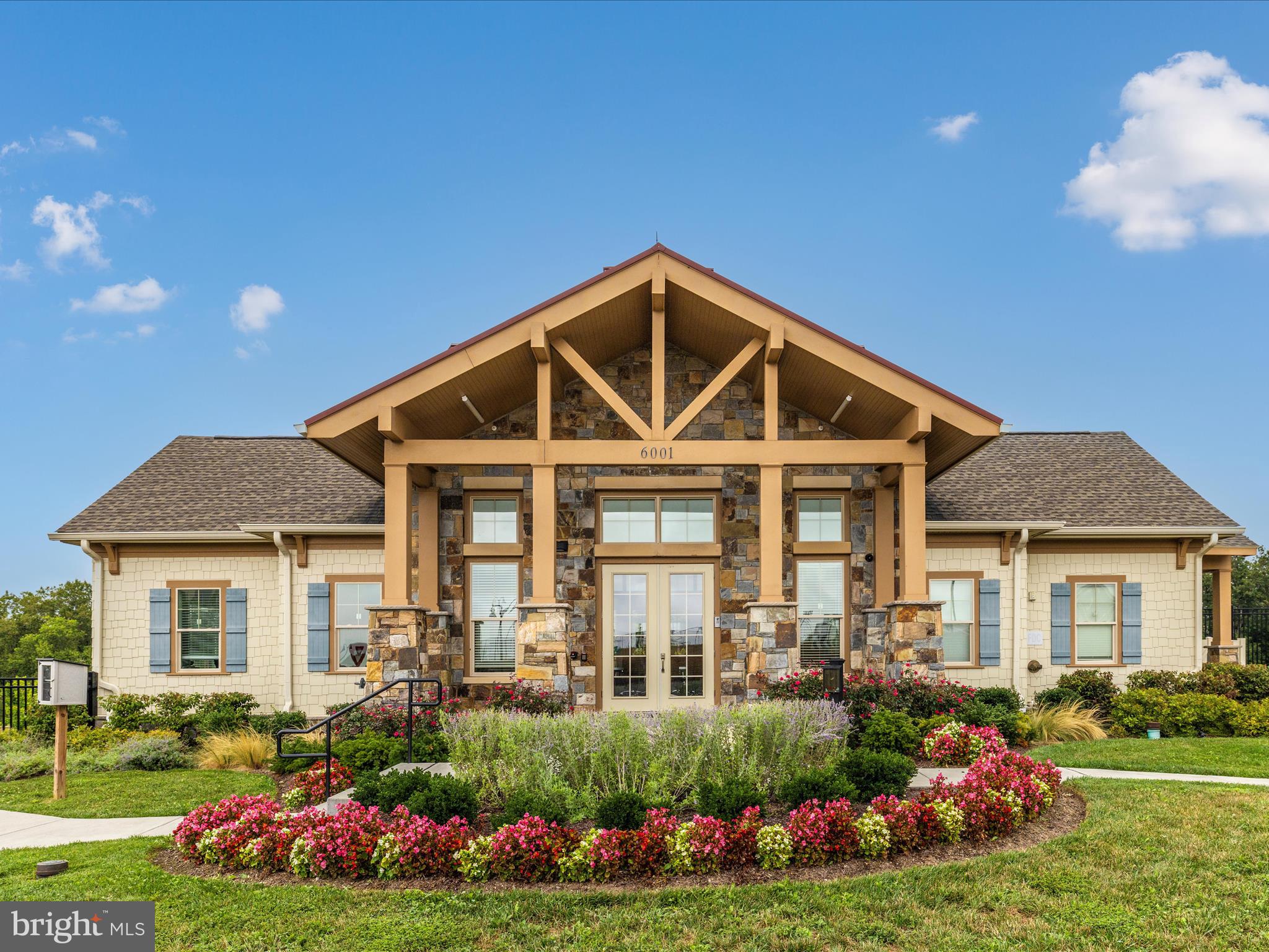 LAKE LINGANORE TOWN CENTER - Residential