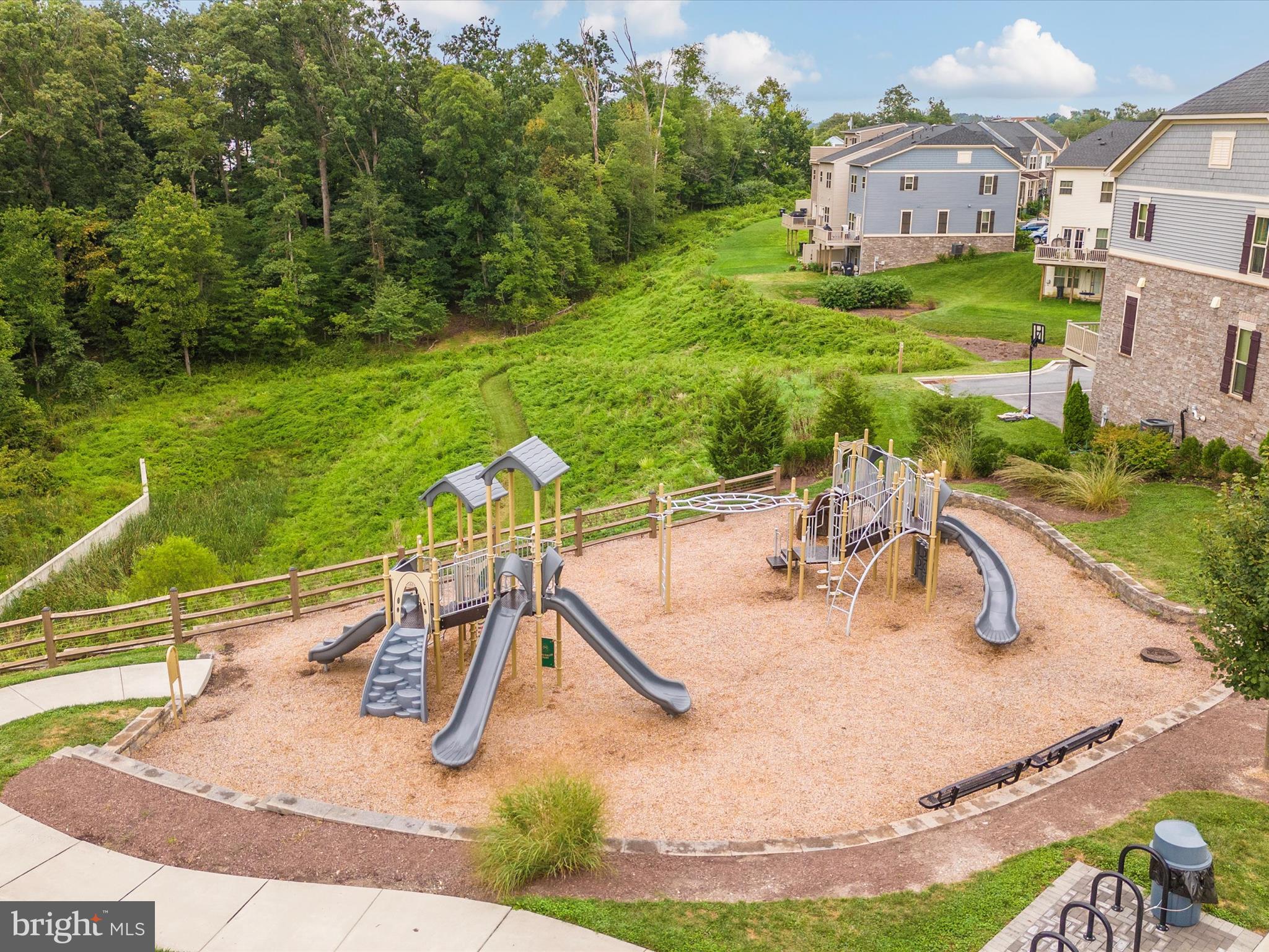 LAKE LINGANORE TOWN CENTER - Residential