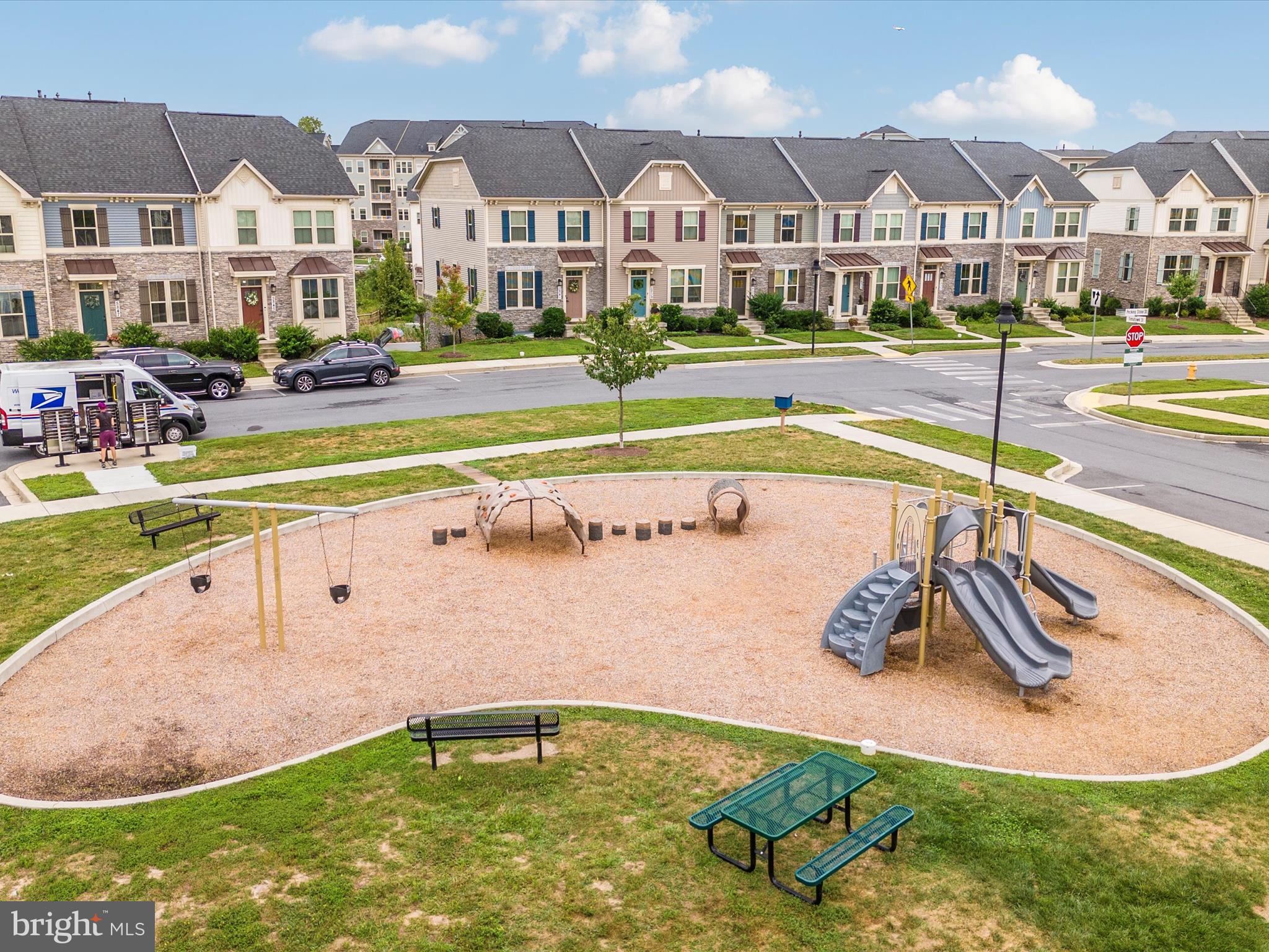 LAKE LINGANORE TOWN CENTER - Residential