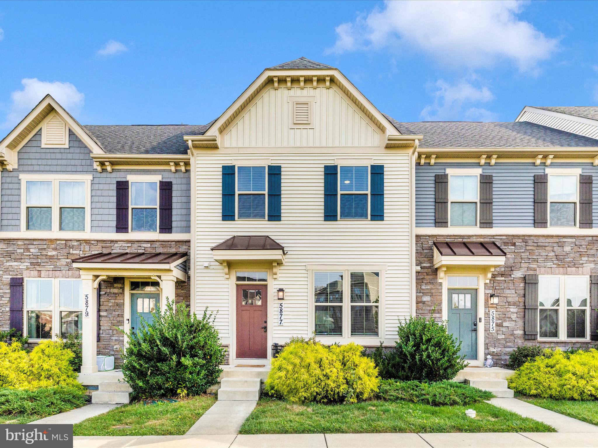 LAKE LINGANORE TOWN CENTER - Residential