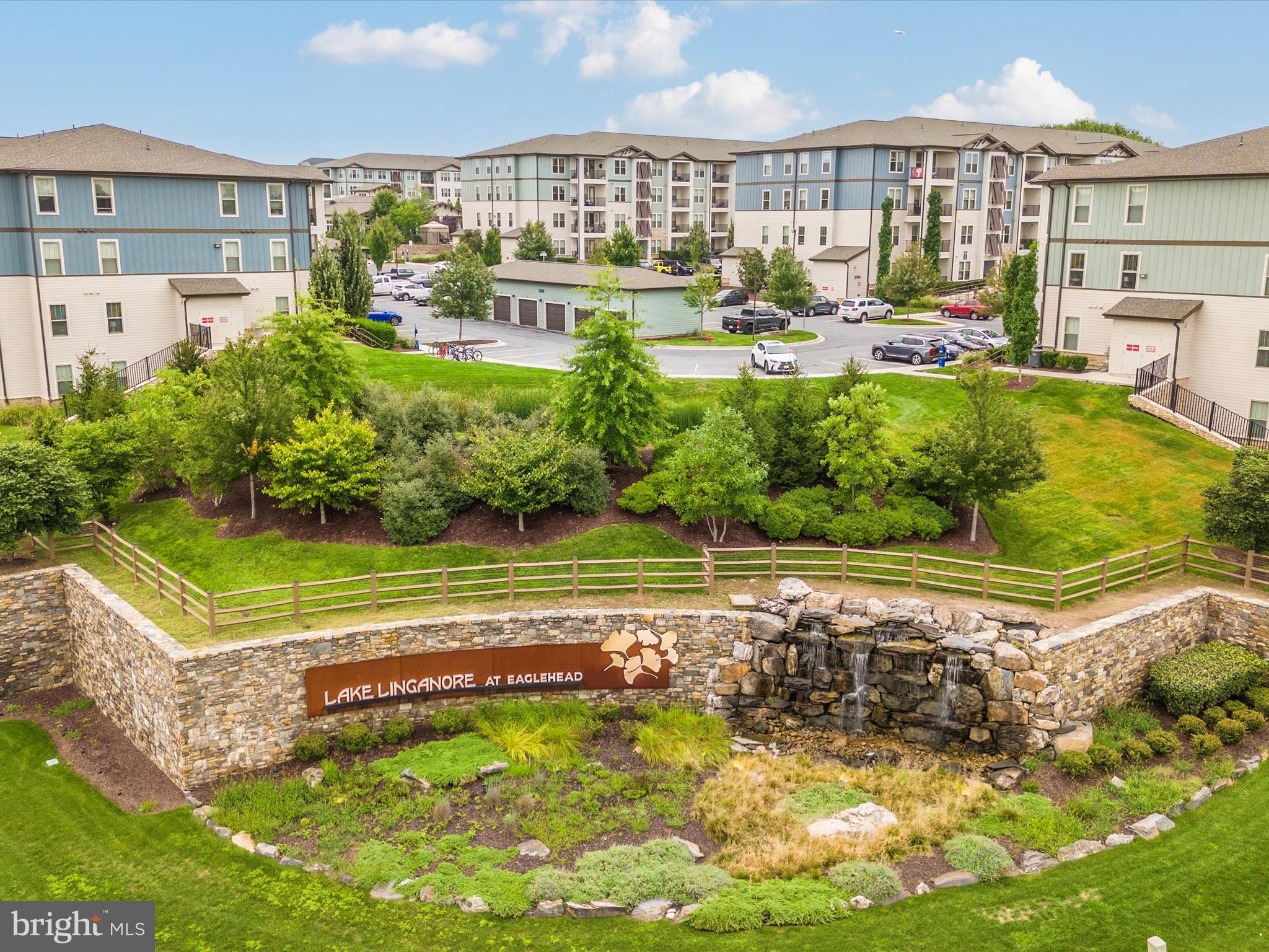 LAKE LINGANORE TOWN CENTER - Residential