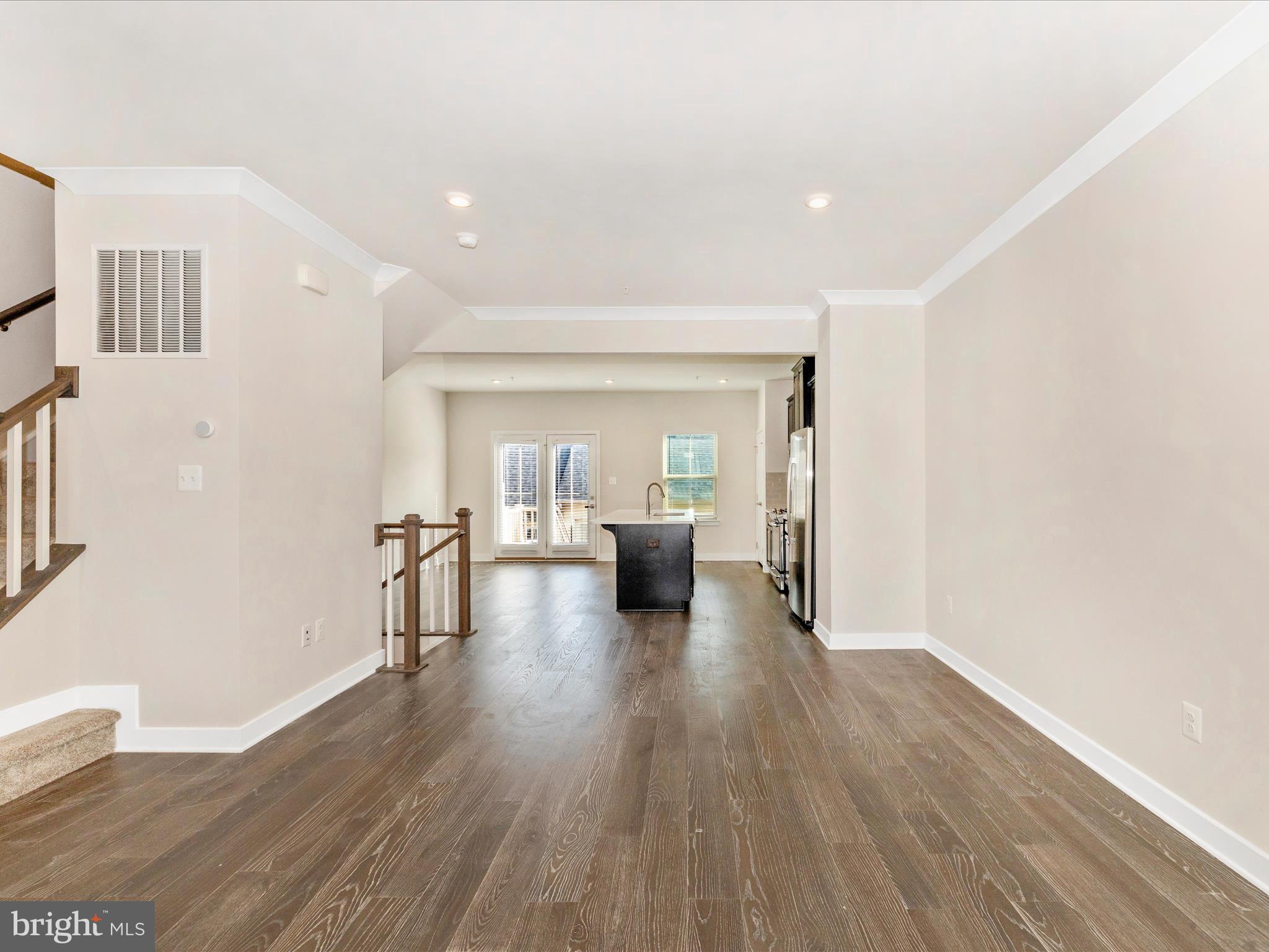 LAKE LINGANORE TOWN CENTER - Residential