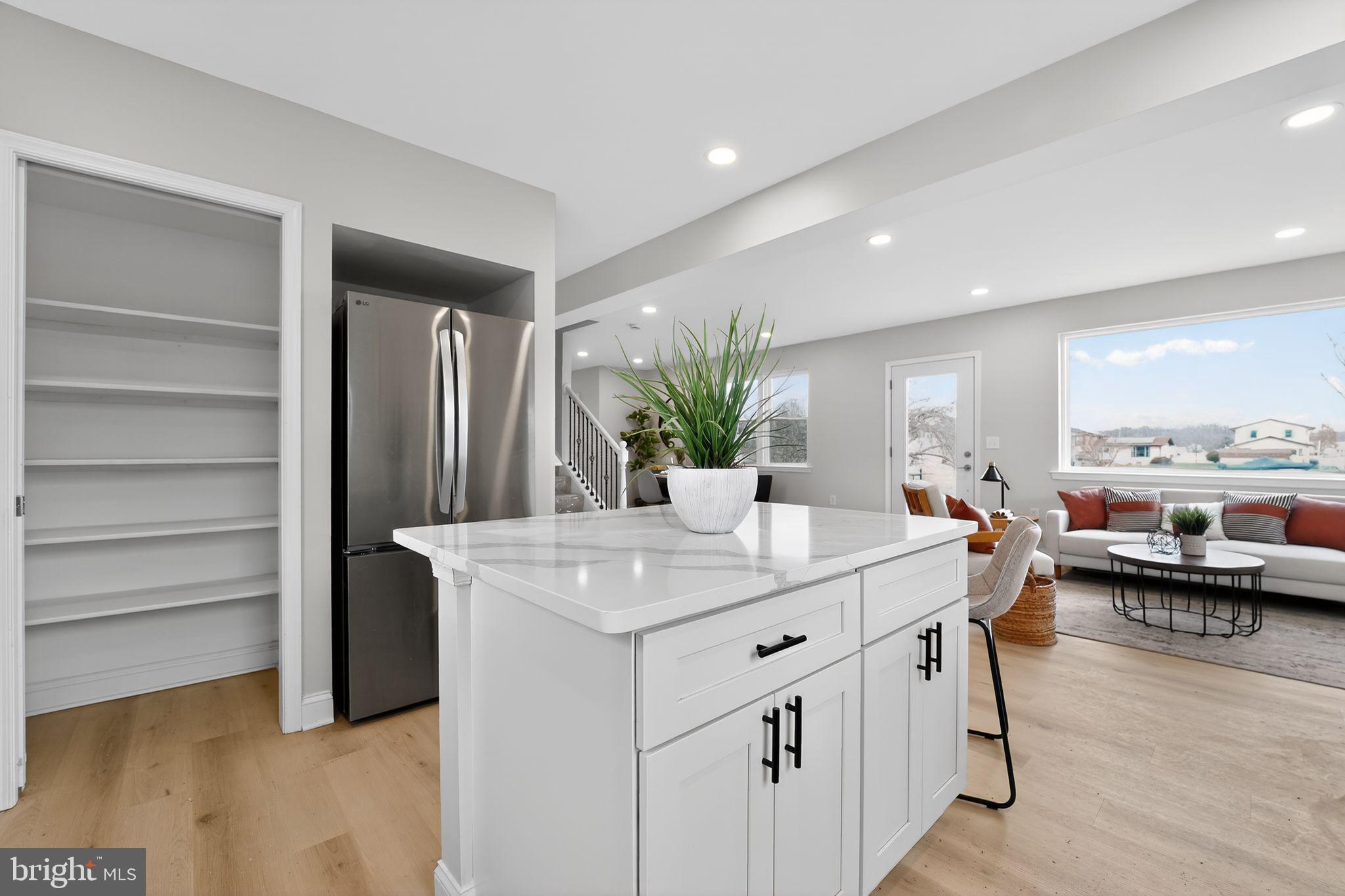 BOWLEYS QUARTERS - Residential