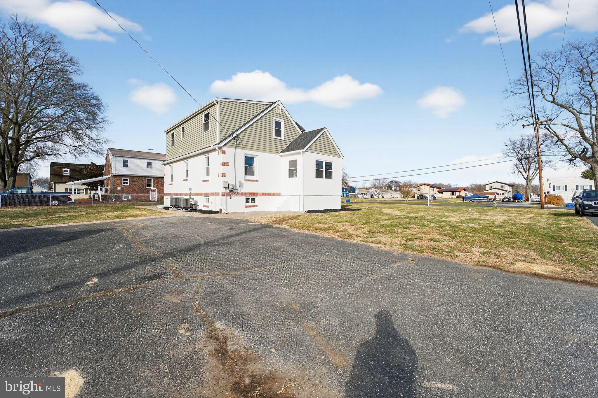 BOWLEYS QUARTERS - Residential