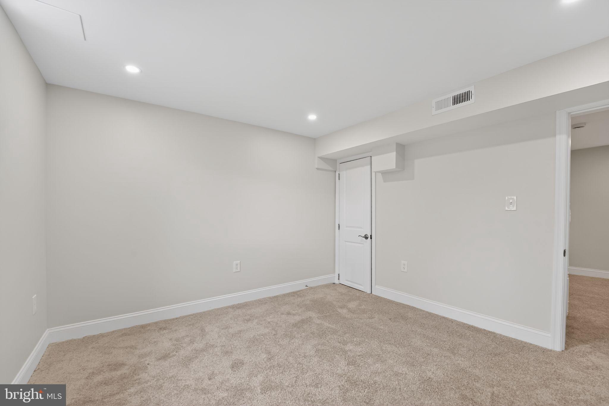 BOWLEYS QUARTERS - Residential