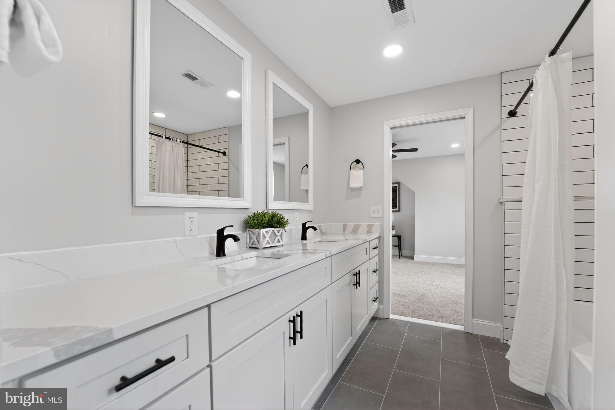 BOWLEYS QUARTERS - Residential