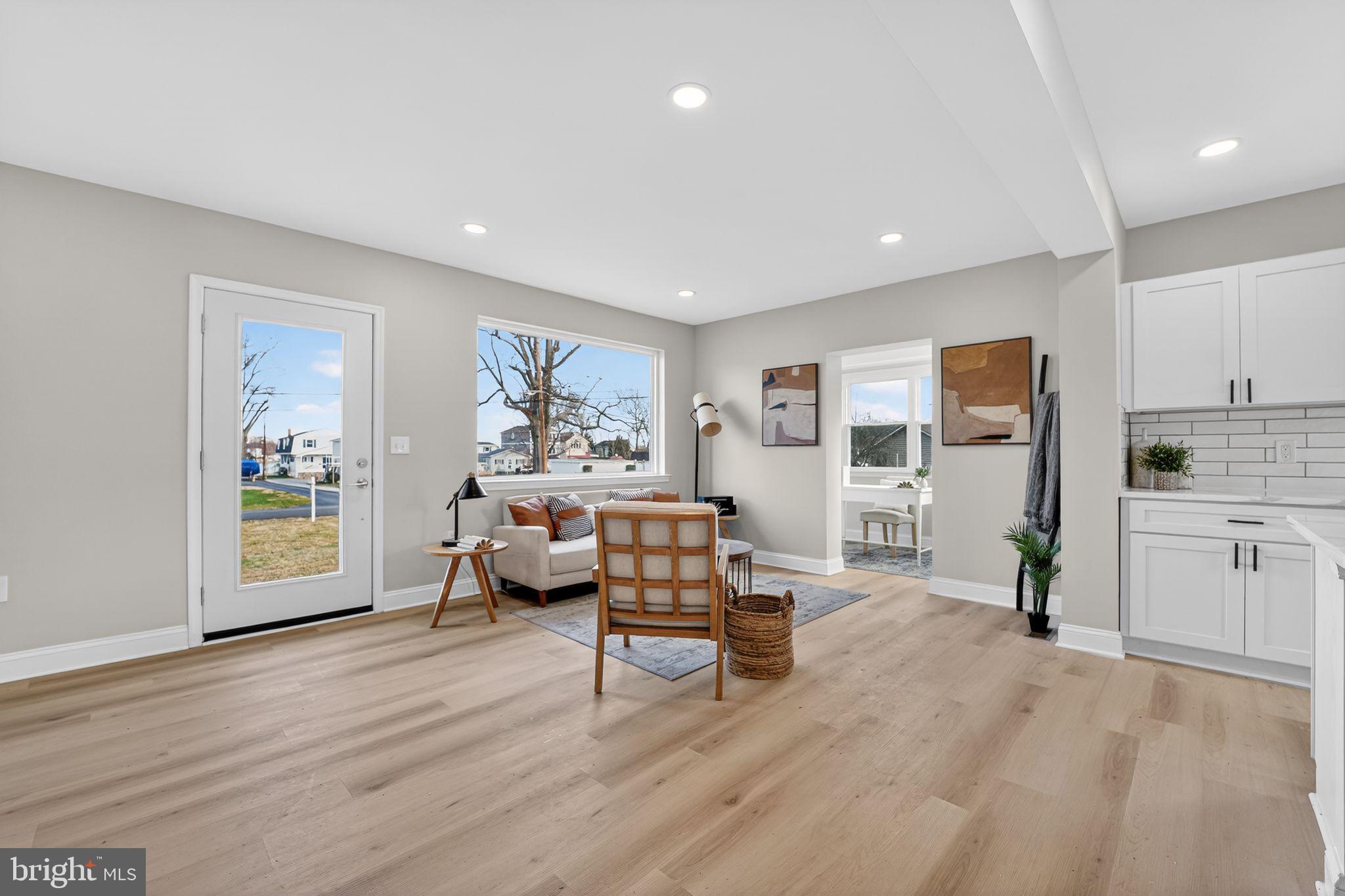 BOWLEYS QUARTERS - Residential