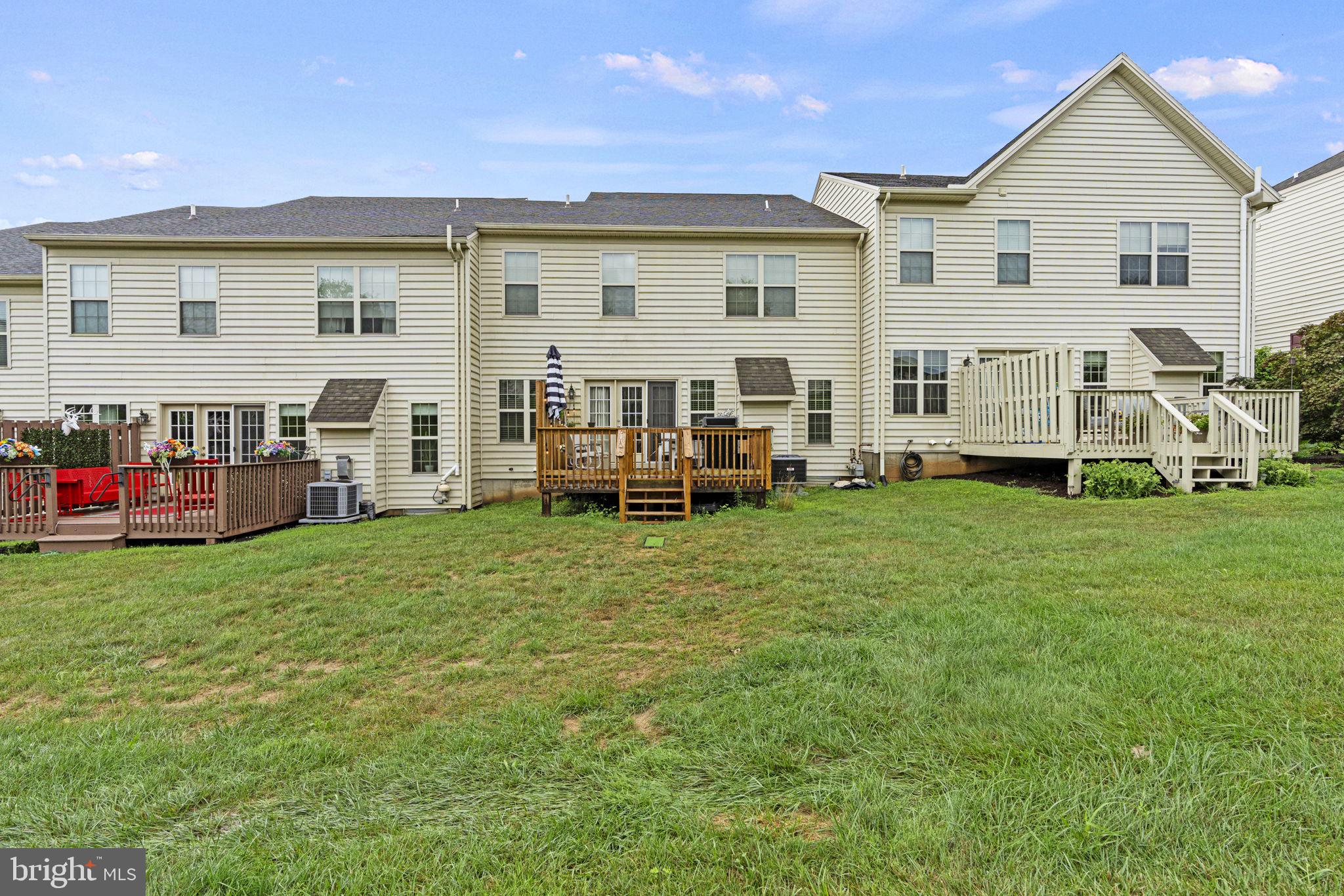 WINDING HILLS - Residential