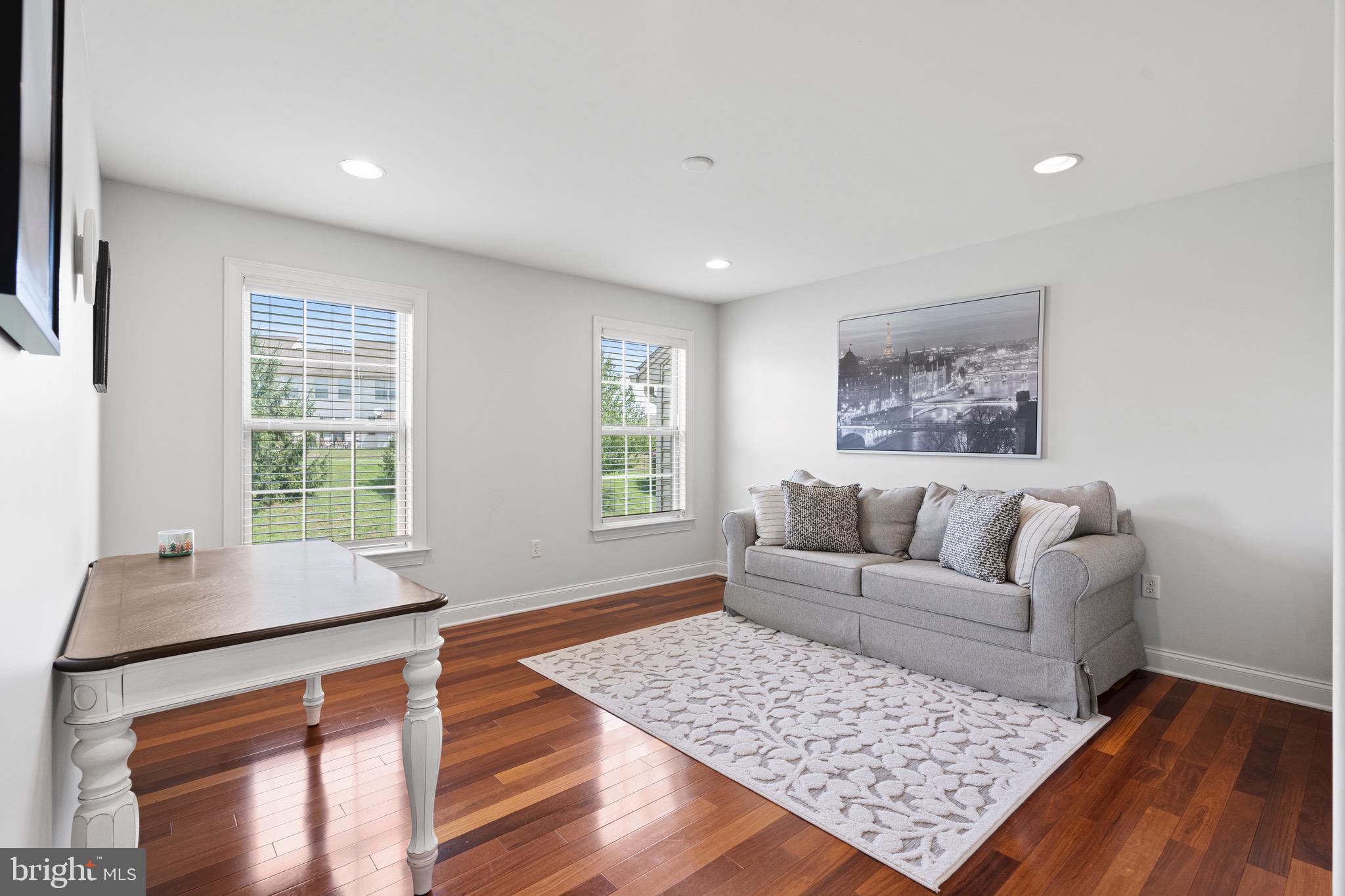 WINDING HILLS - Residential