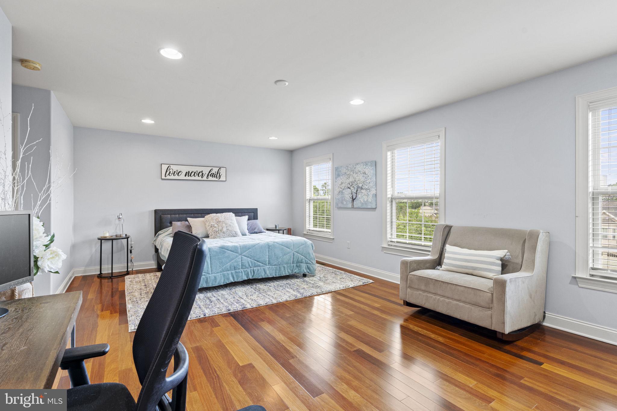 WINDING HILLS - Residential