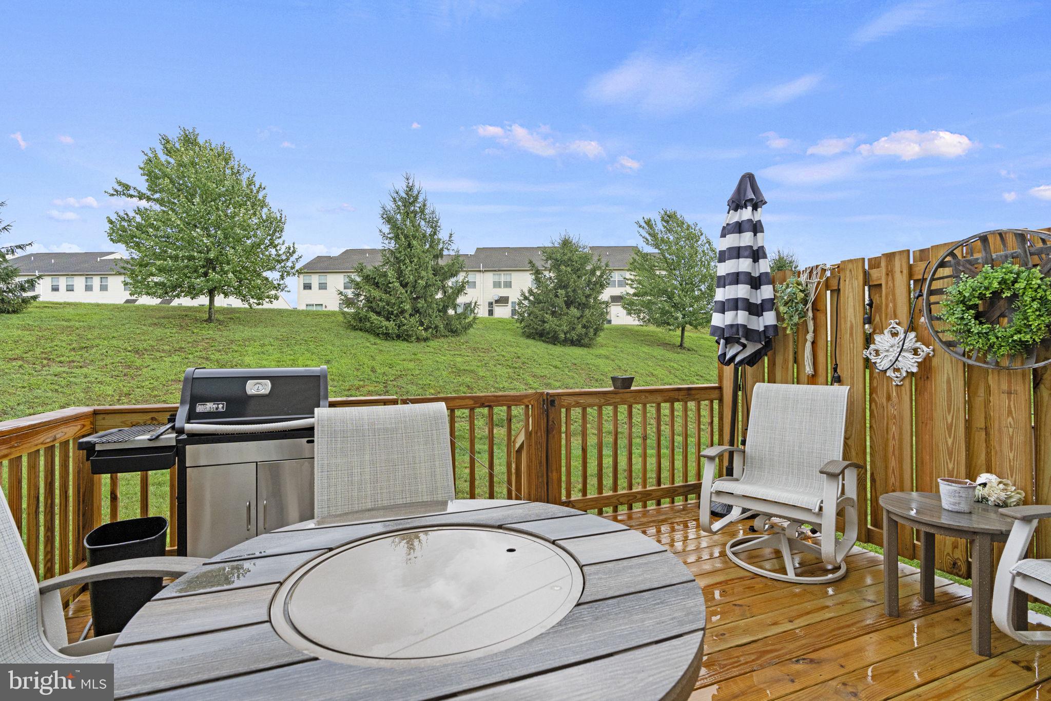 WINDING HILLS - Residential