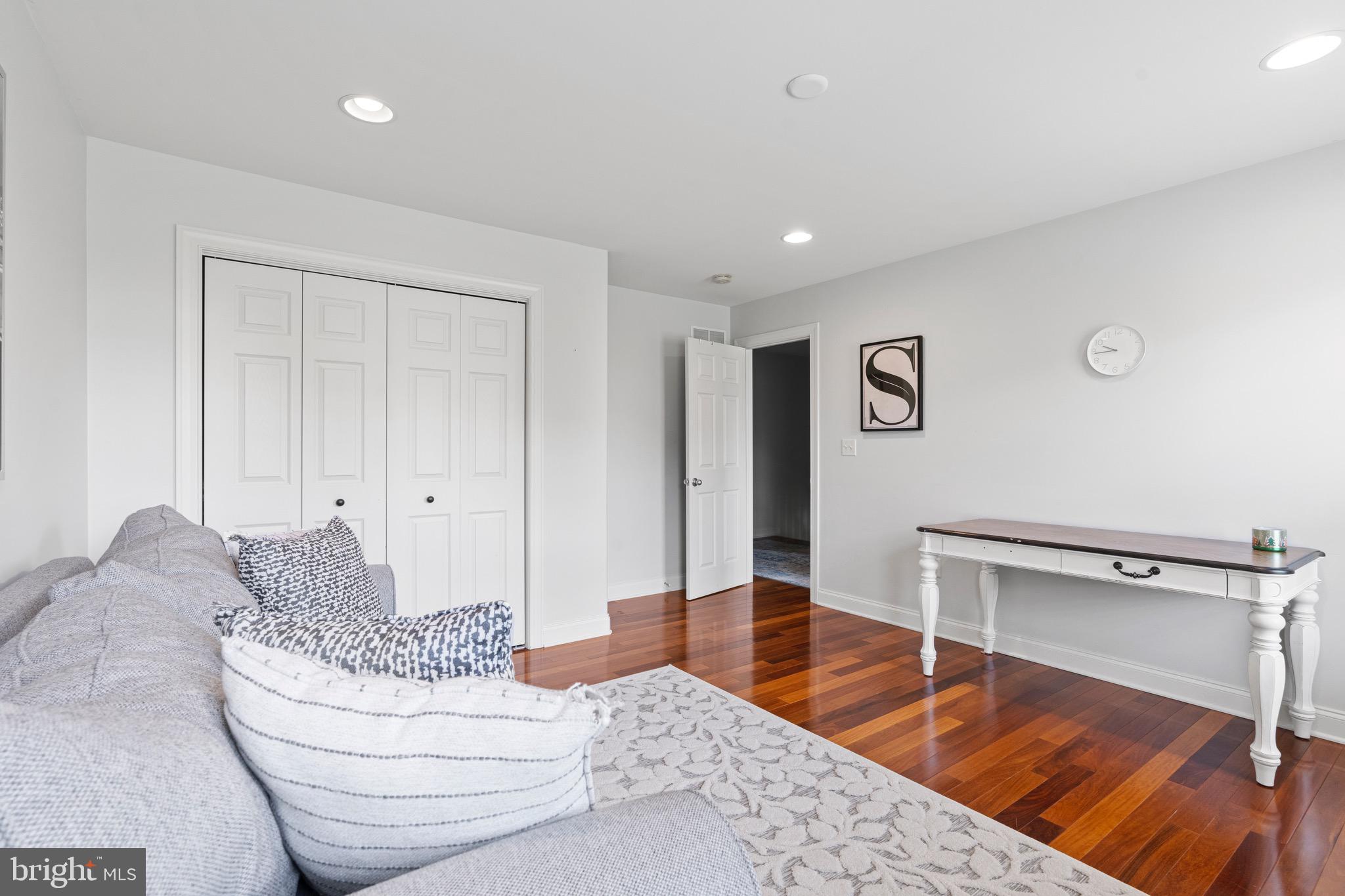 WINDING HILLS - Residential