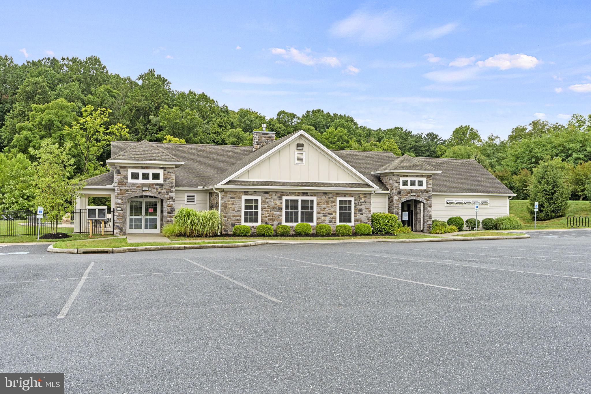 WINDING HILLS - Residential