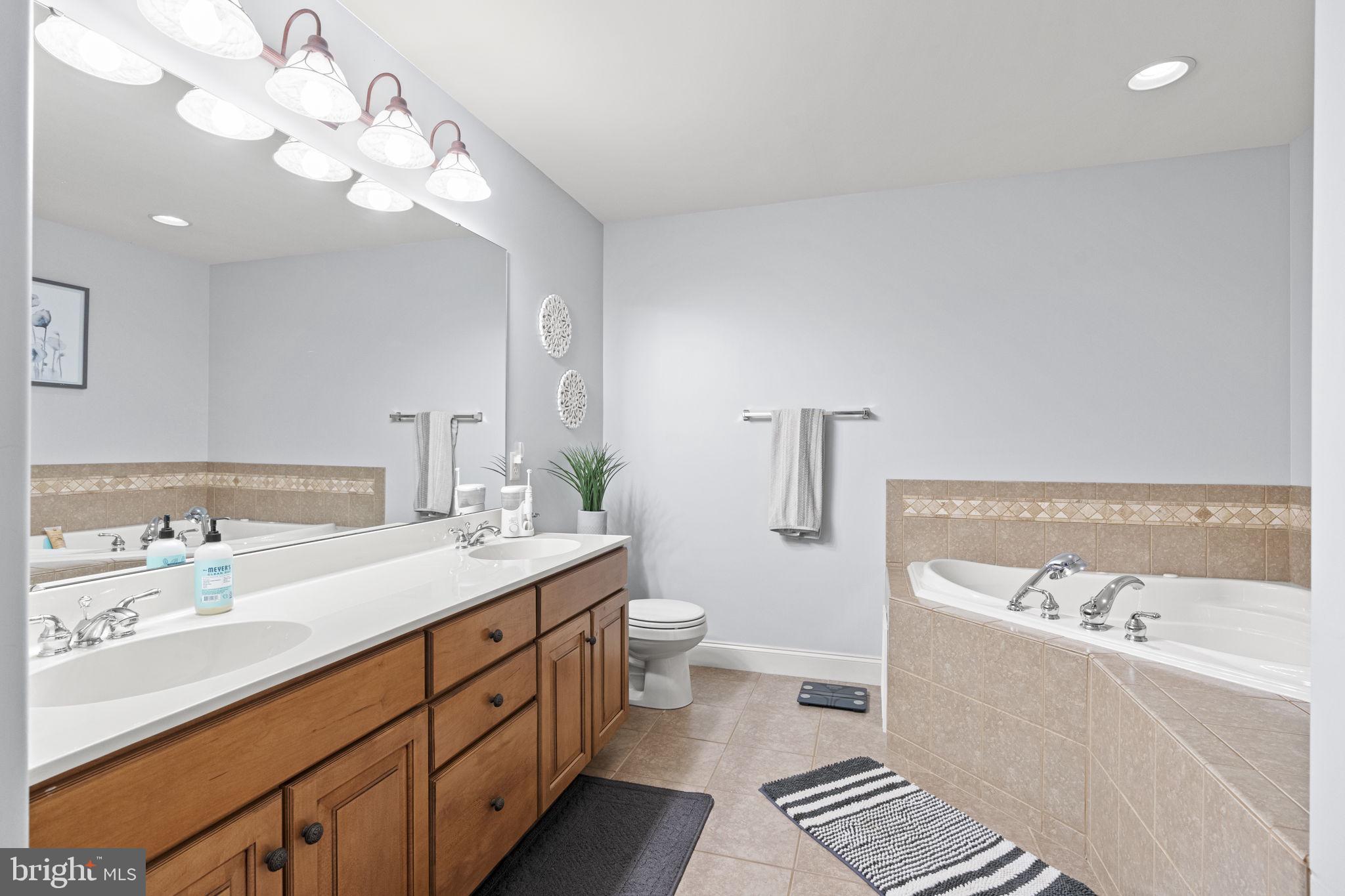 WINDING HILLS - Residential