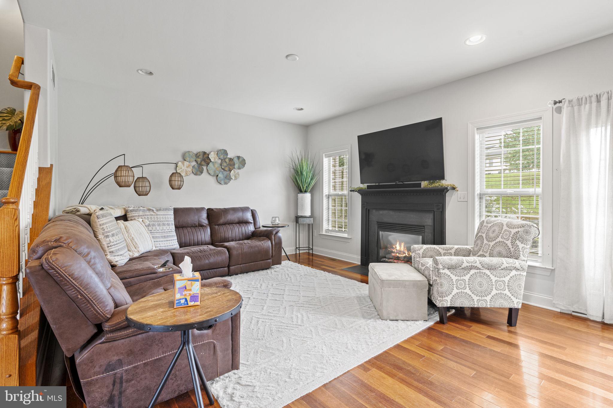 WINDING HILLS - Residential