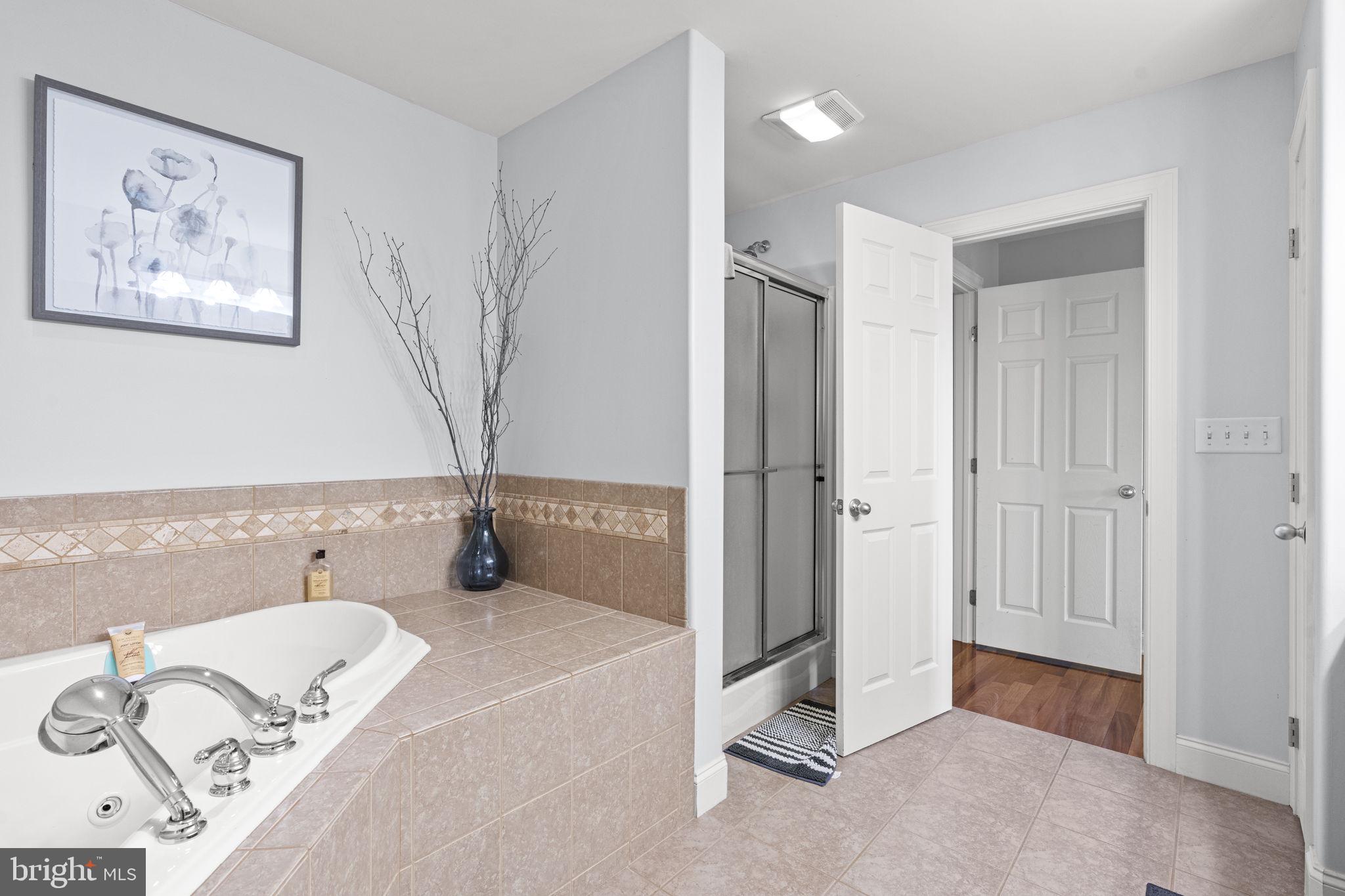 WINDING HILLS - Residential