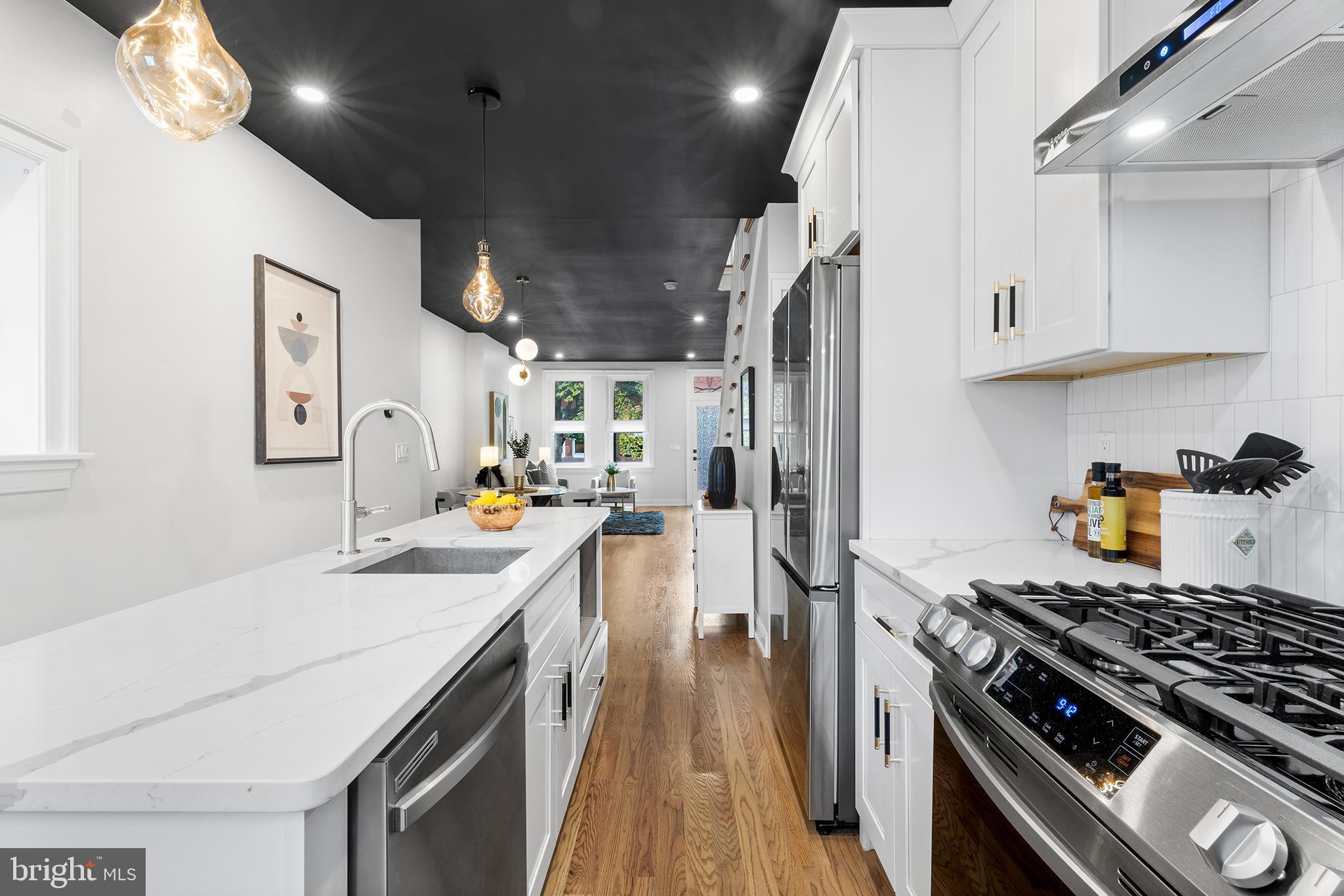 PASSYUNK SQUARE - Residential