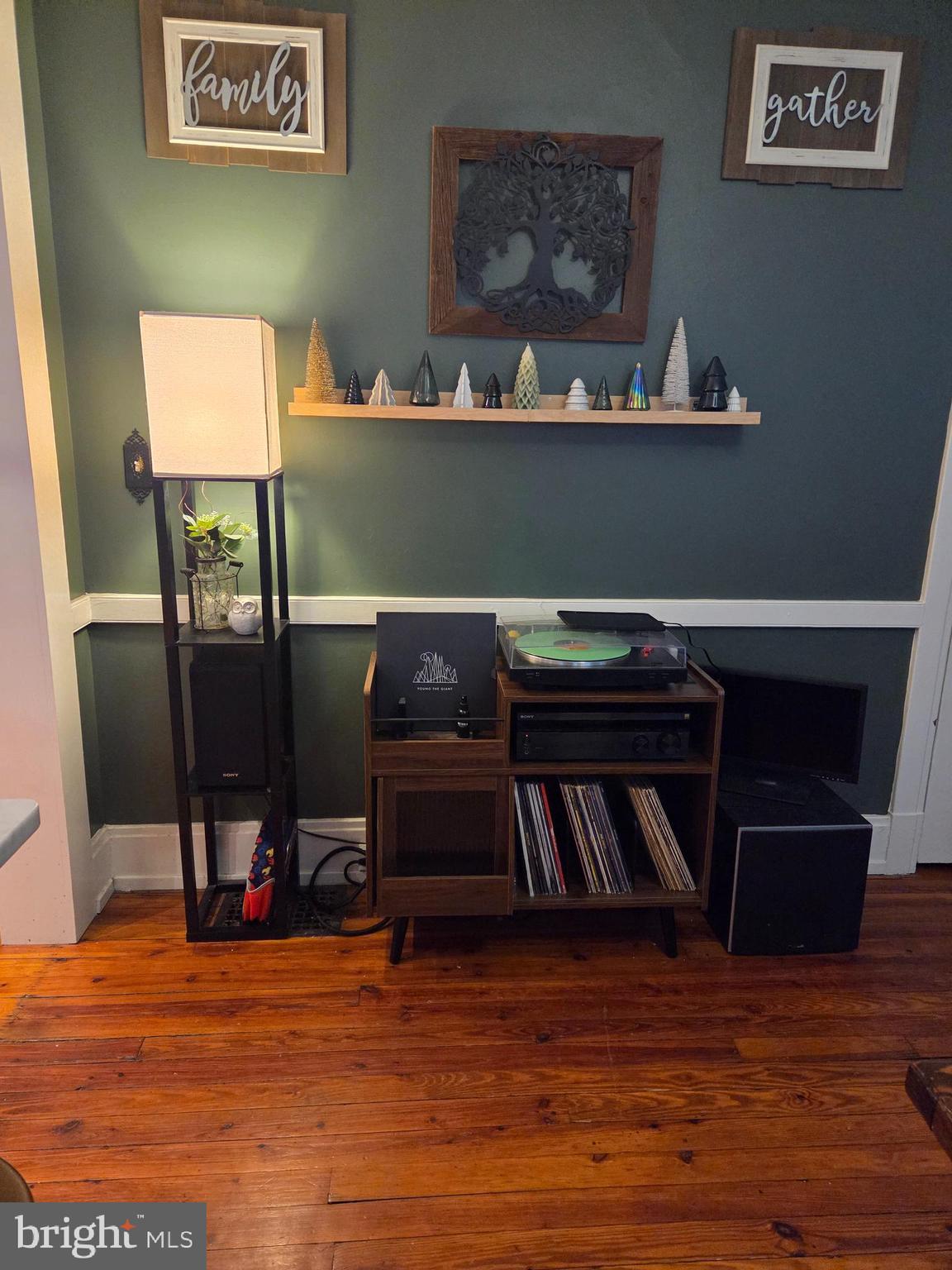 OLD MOORELAND - Residential