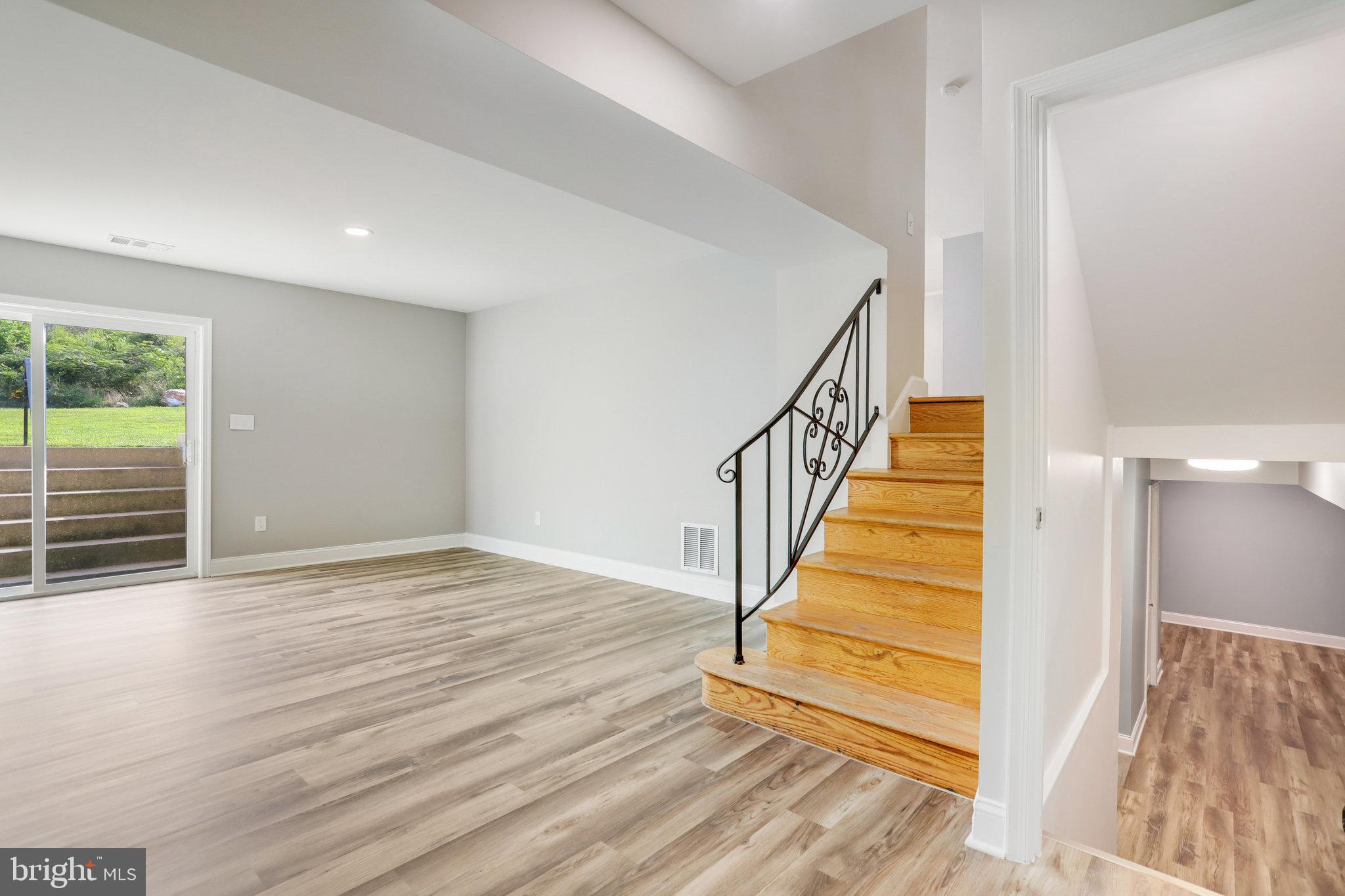 BEECH TREE MANOR - Residential Lease