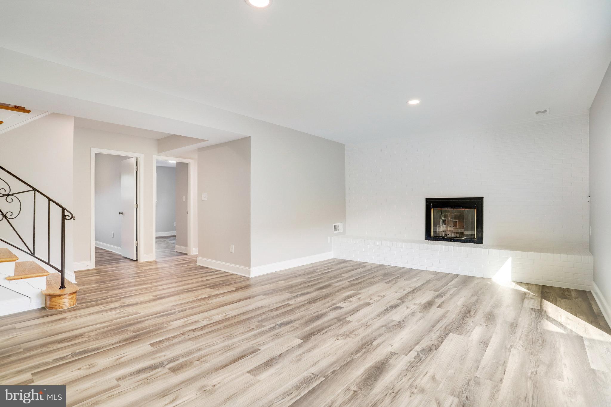 BEECH TREE MANOR - Residential Lease