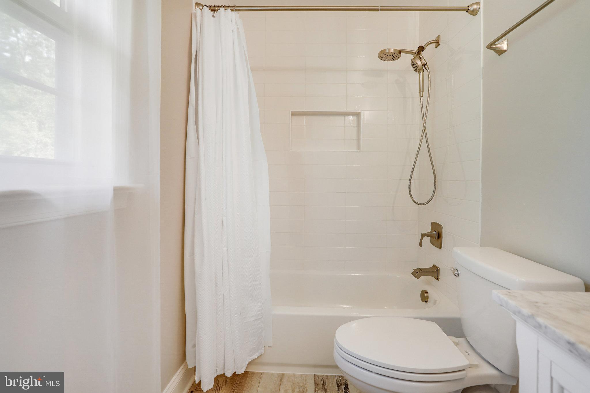 BEECH TREE MANOR - Residential Lease