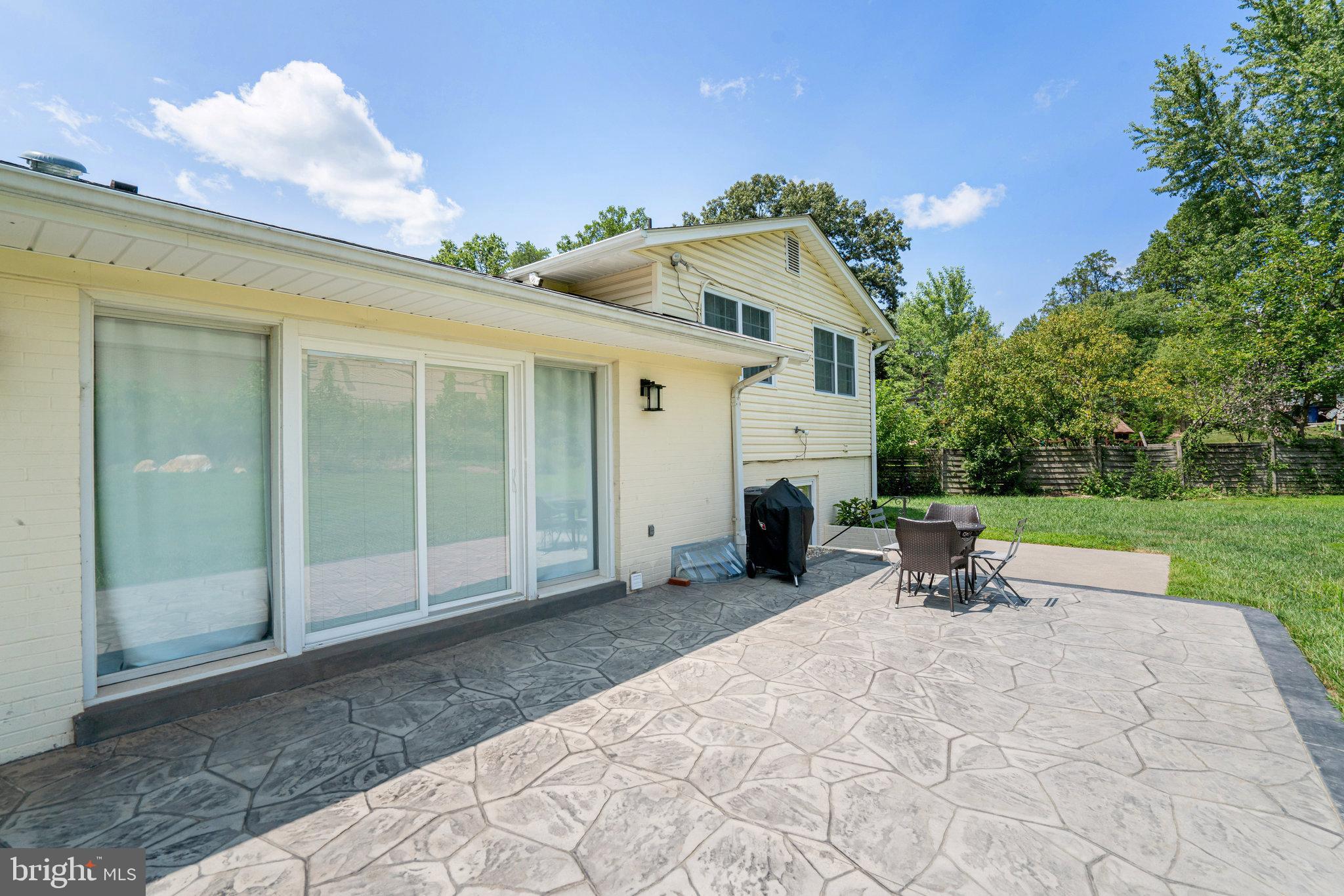 BEECH TREE MANOR - Residential Lease