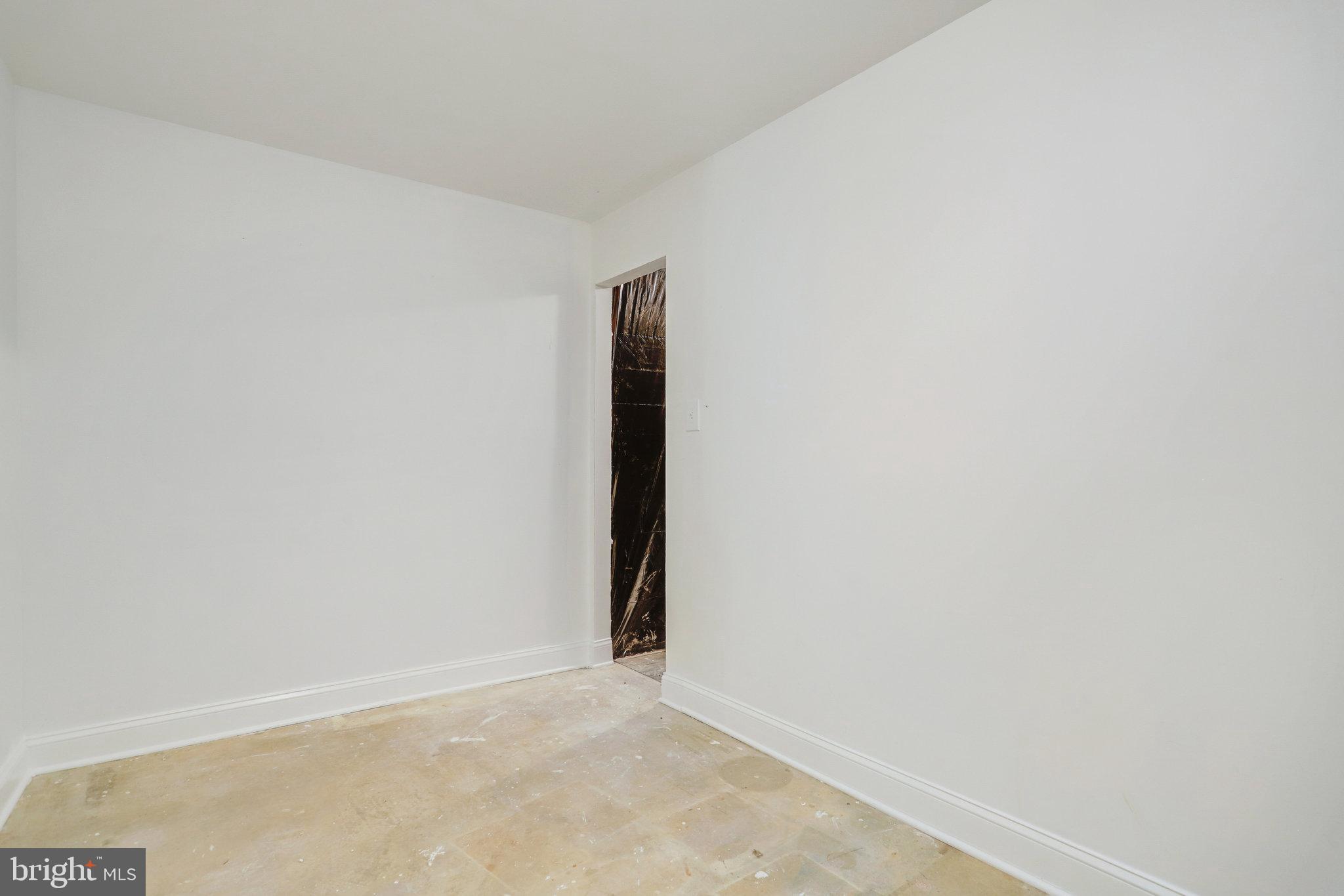 BEECH TREE MANOR - Residential Lease