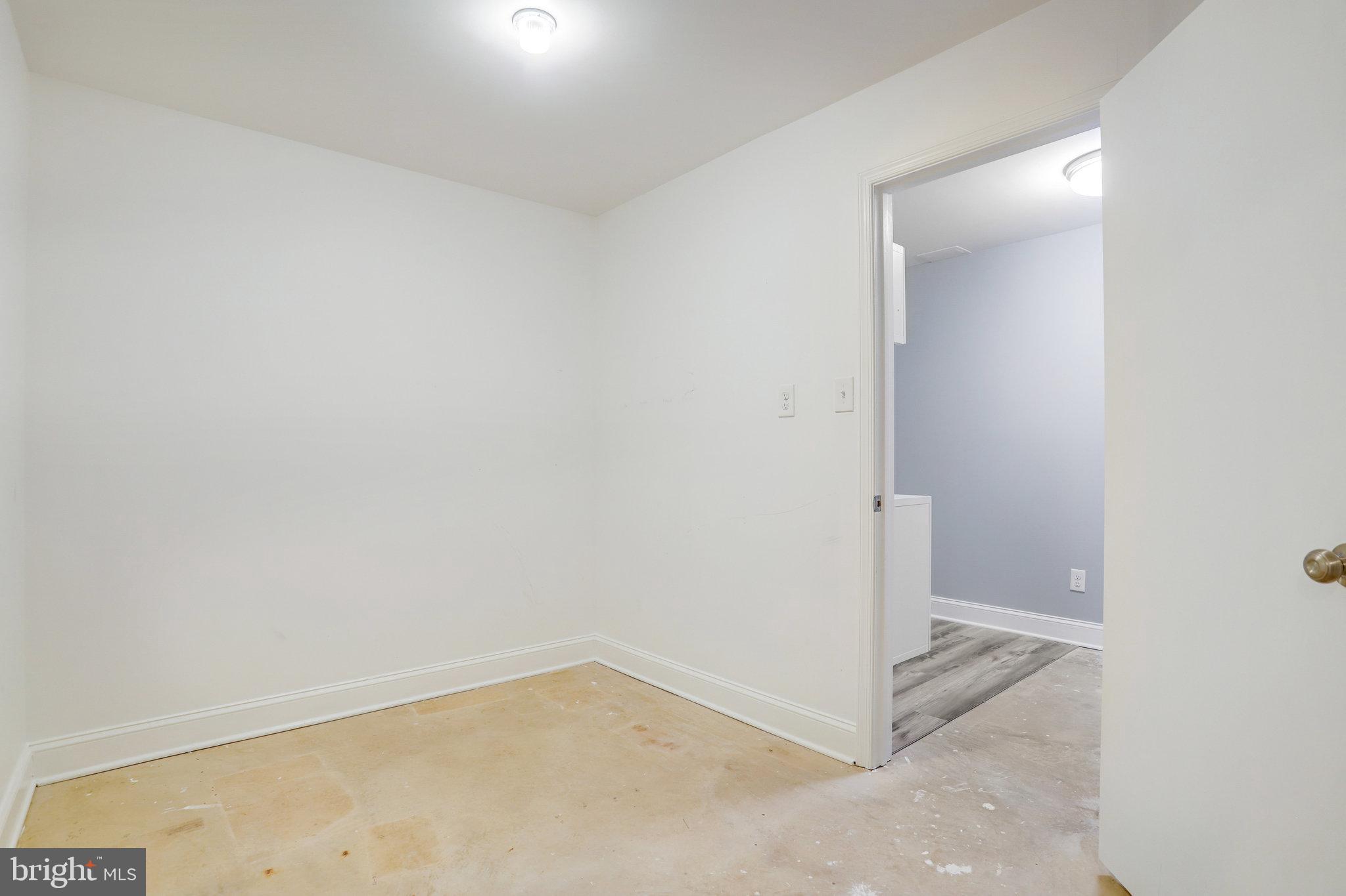 BEECH TREE MANOR - Residential Lease