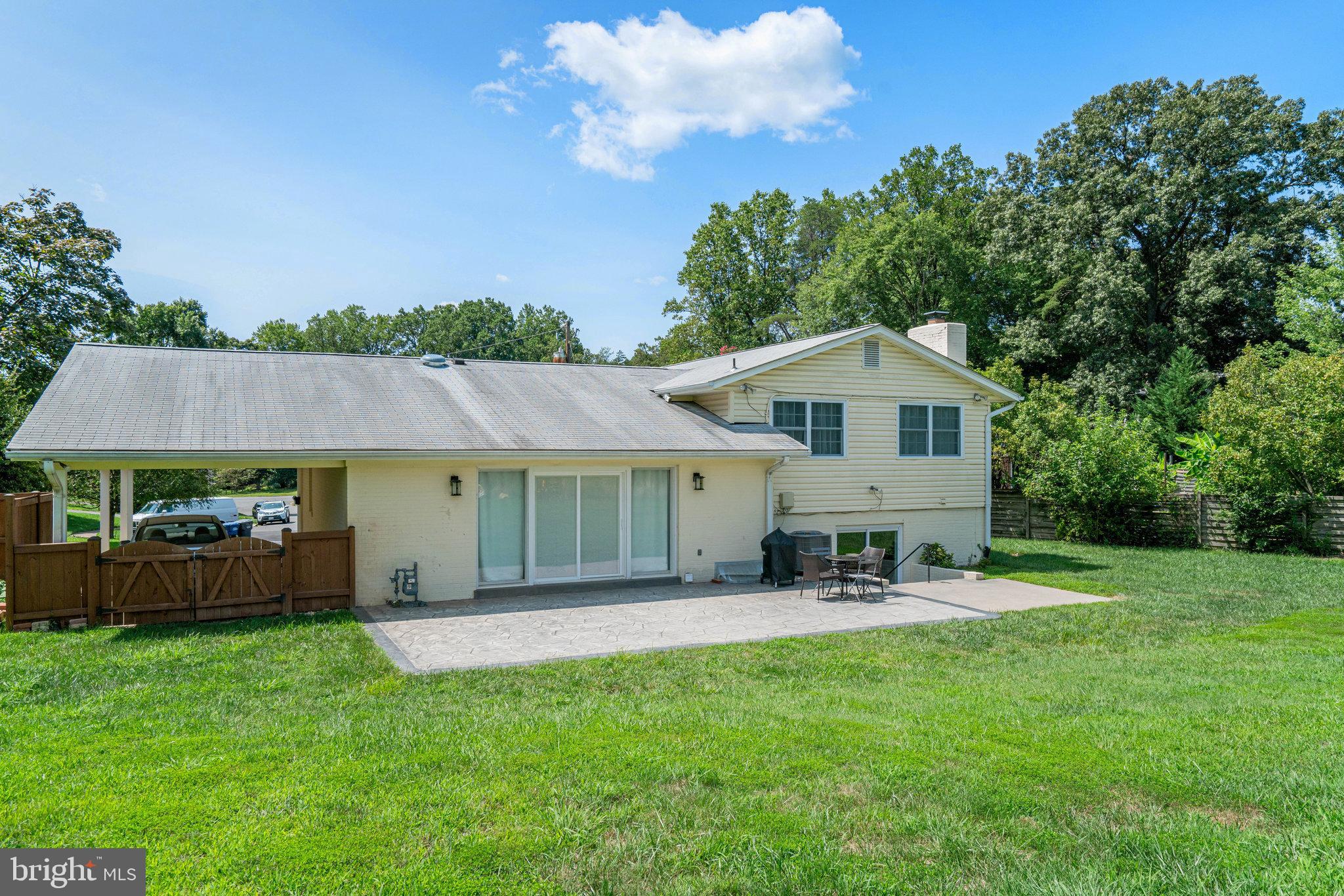 BEECH TREE MANOR - Residential Lease